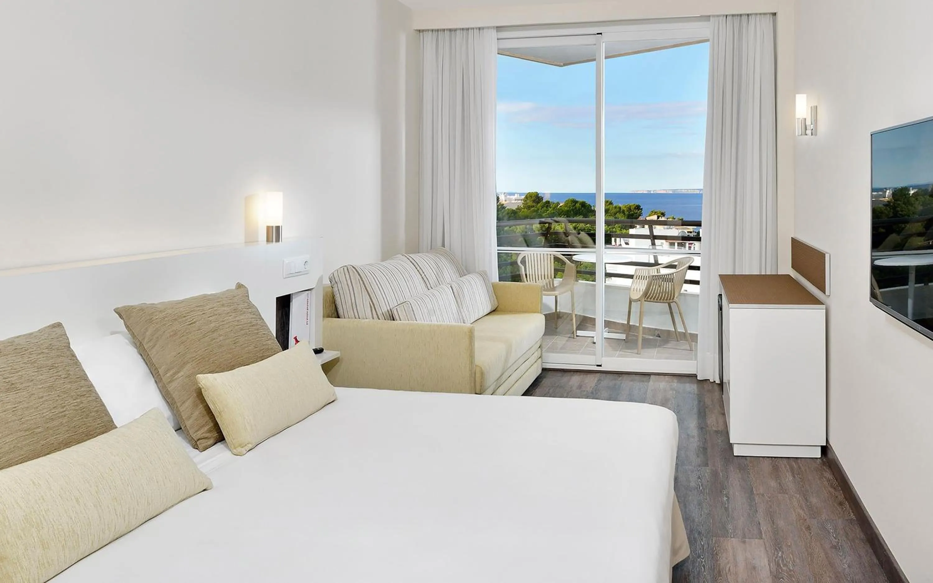 Bedroom, Bed in Sol Barbados