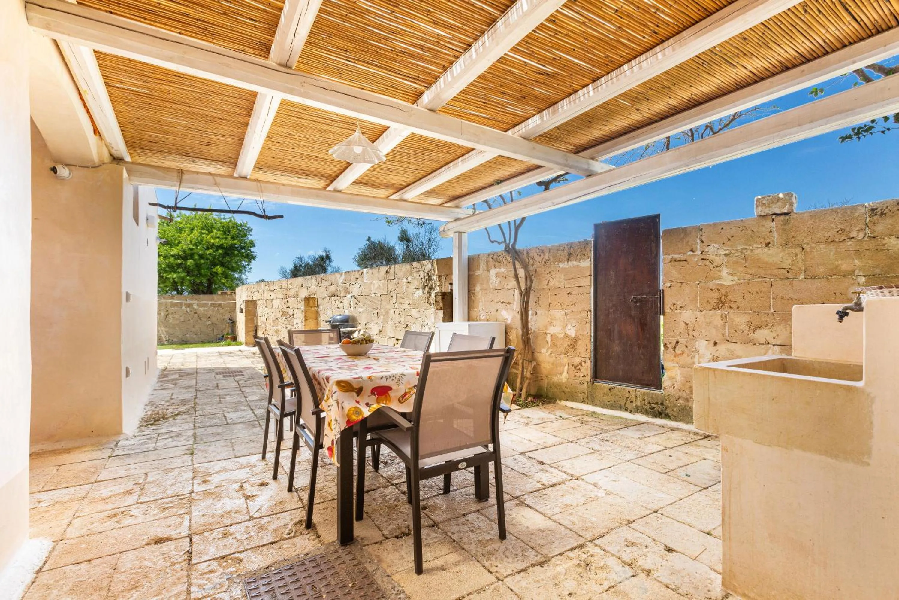Patio in Masseria Li Capperi by Perle di Puglia