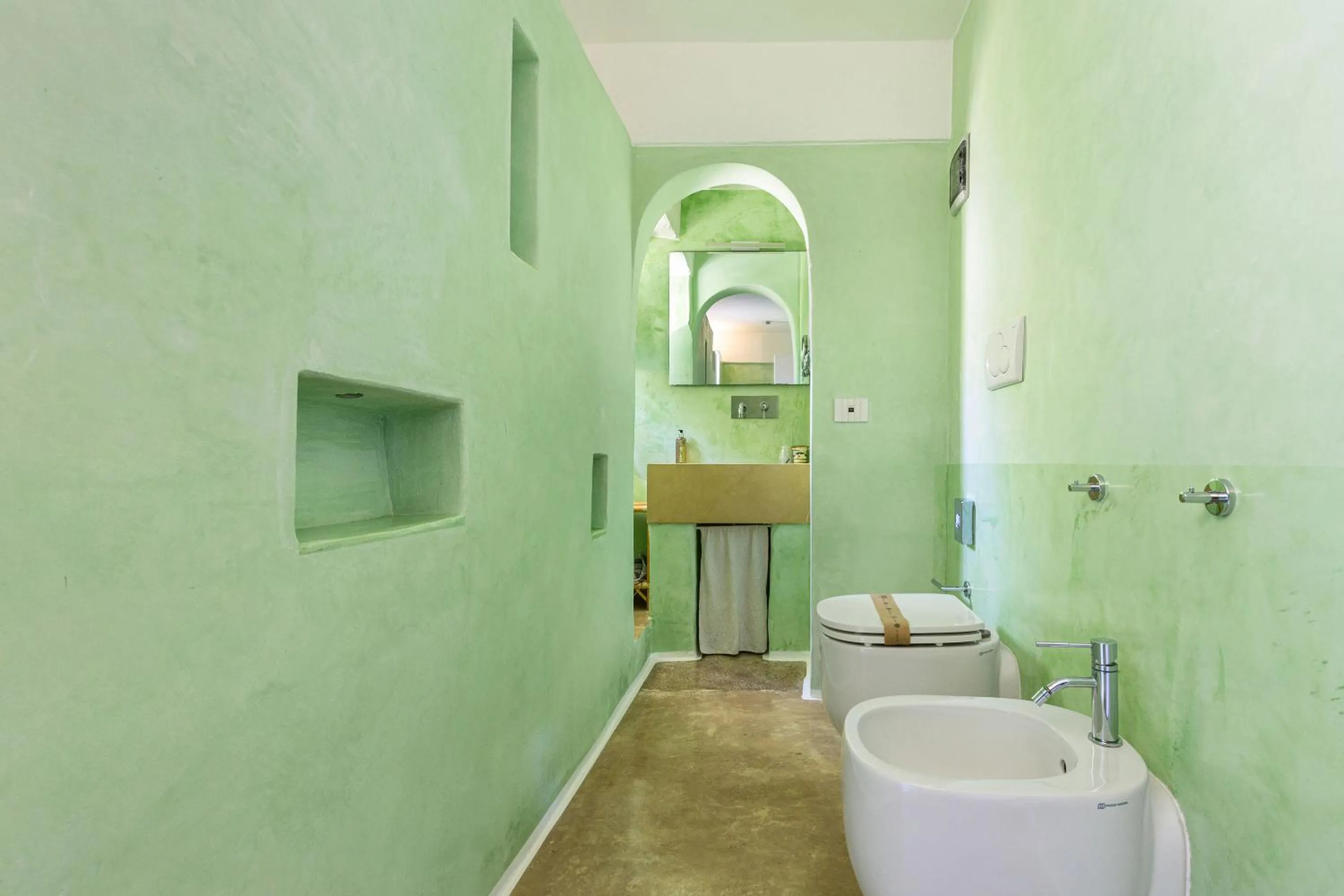 Toilet in Masseria Li Capperi by Perle di Puglia