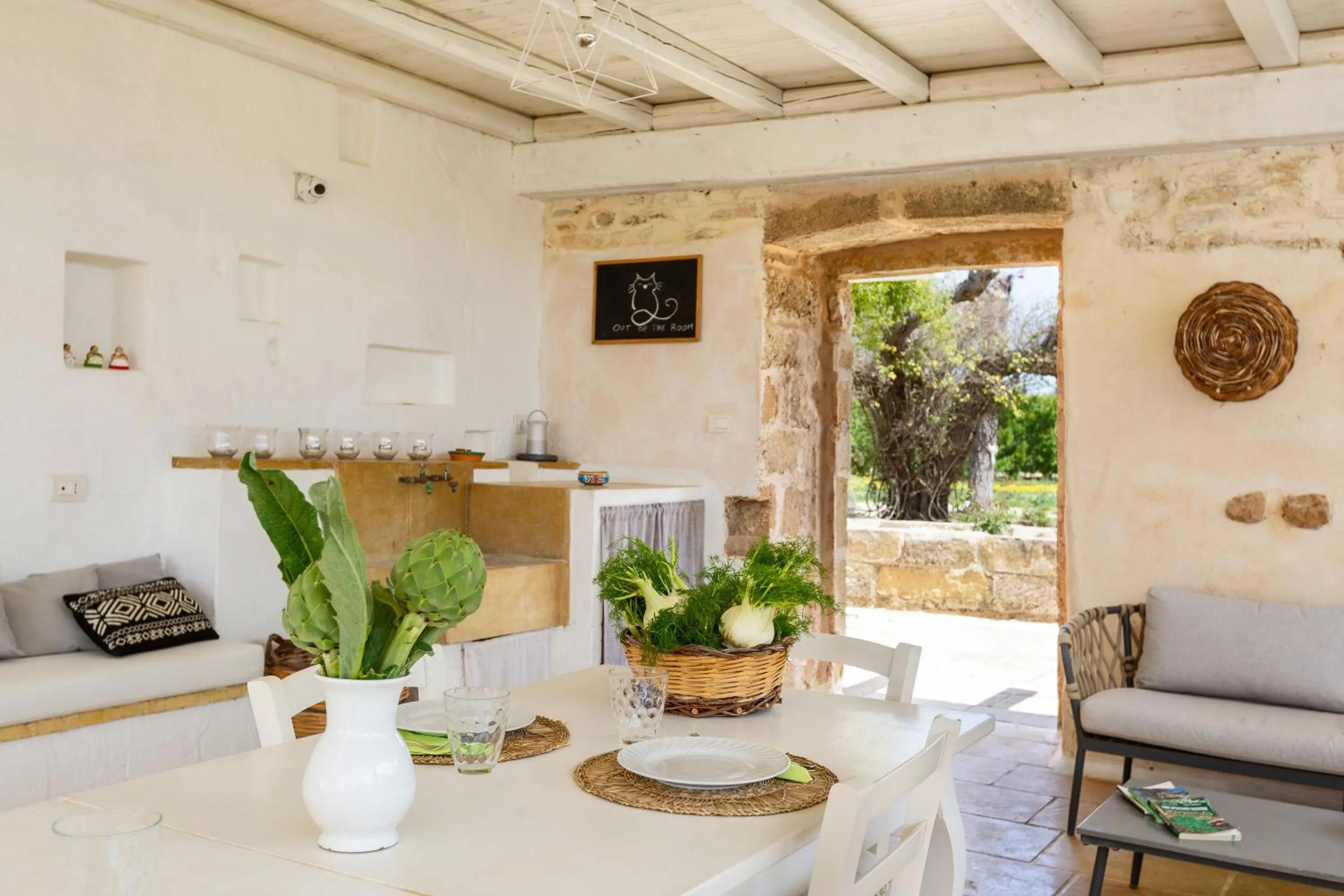 Patio in Masseria Li Capperi by Perle di Puglia