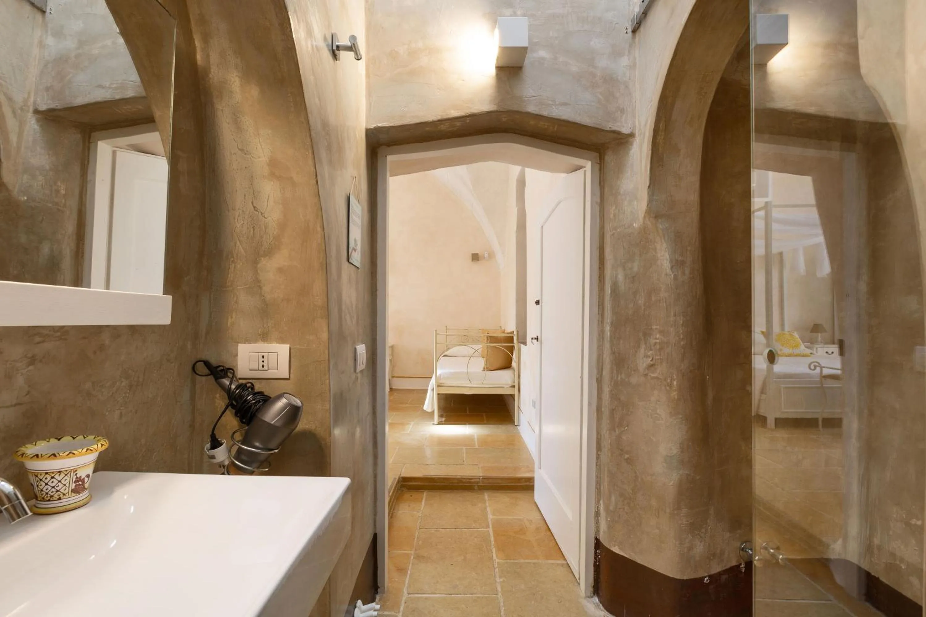 Bathroom in Masseria Li Capperi by Perle di Puglia