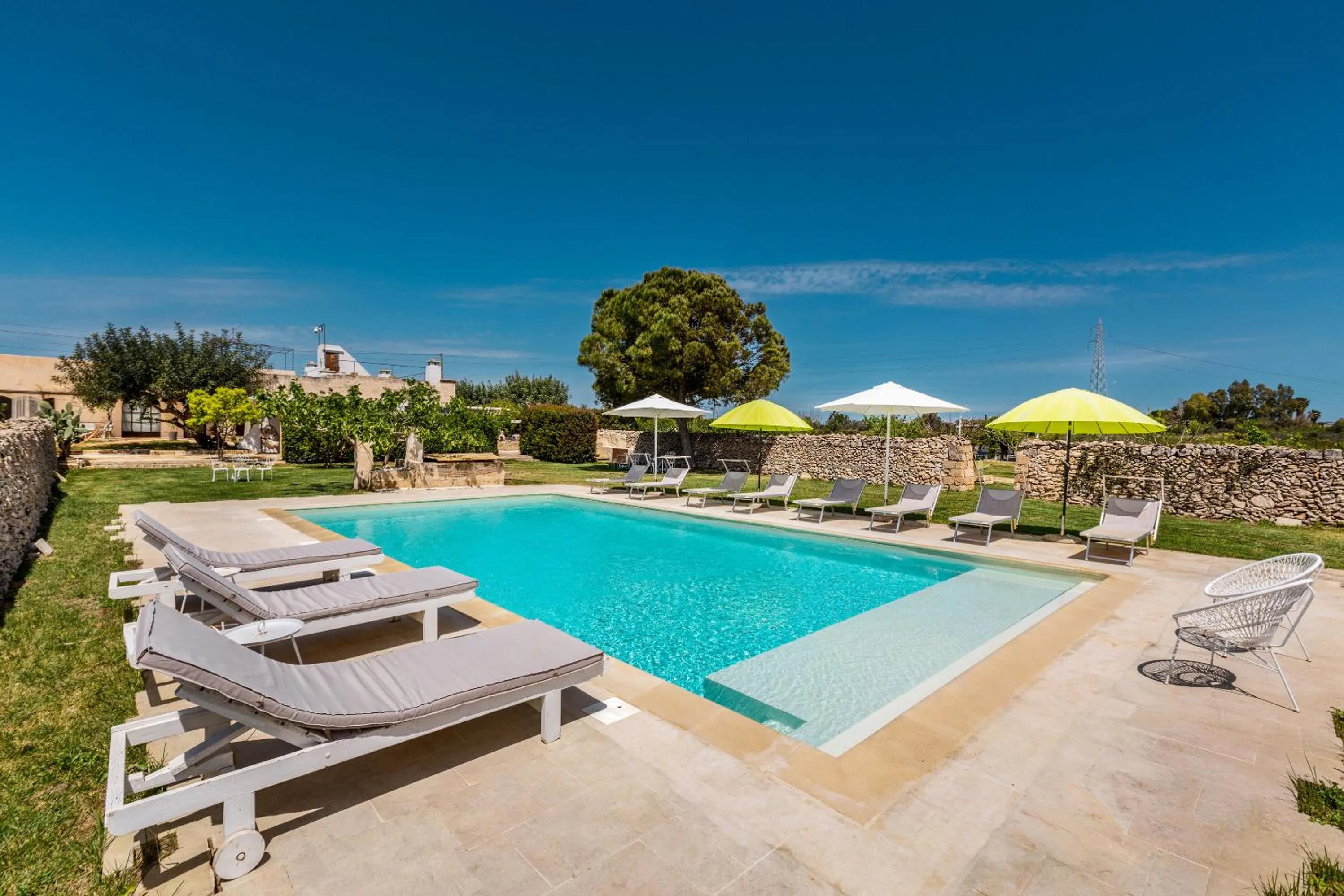 Garden in Masseria Li Capperi by Perle di Puglia