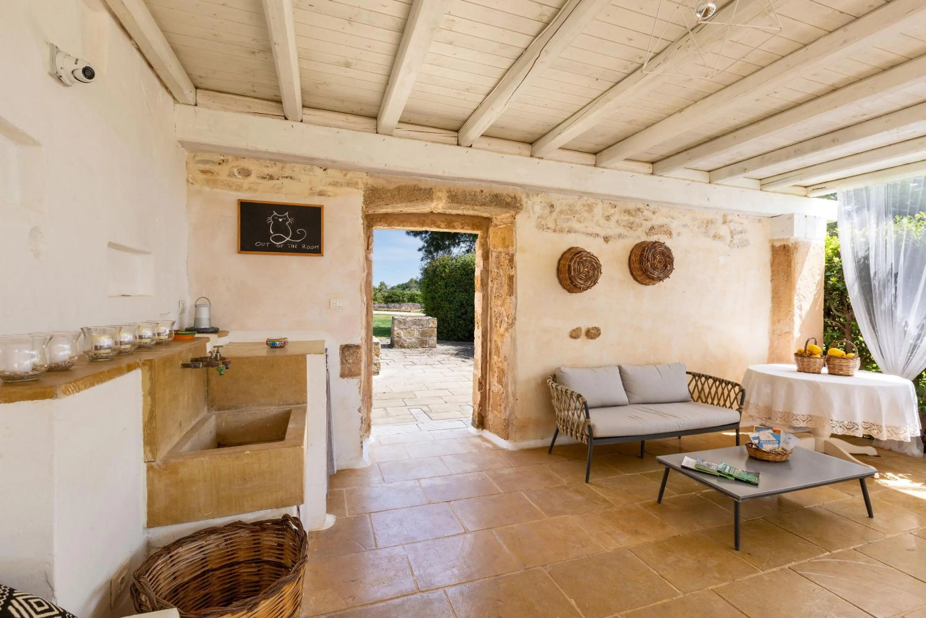 Patio in Masseria Li Capperi by Perle di Puglia