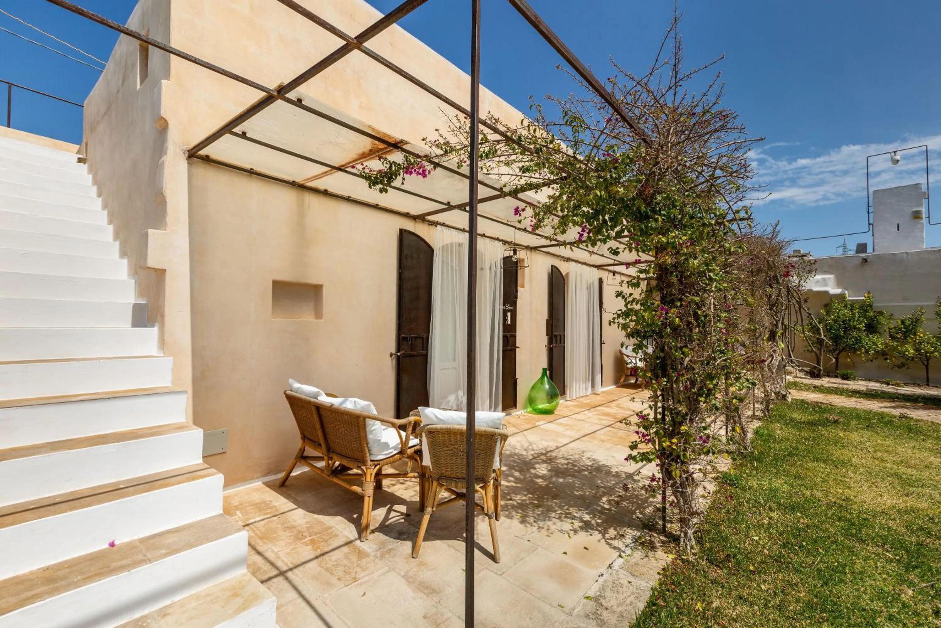 Patio in Masseria Li Capperi by Perle di Puglia