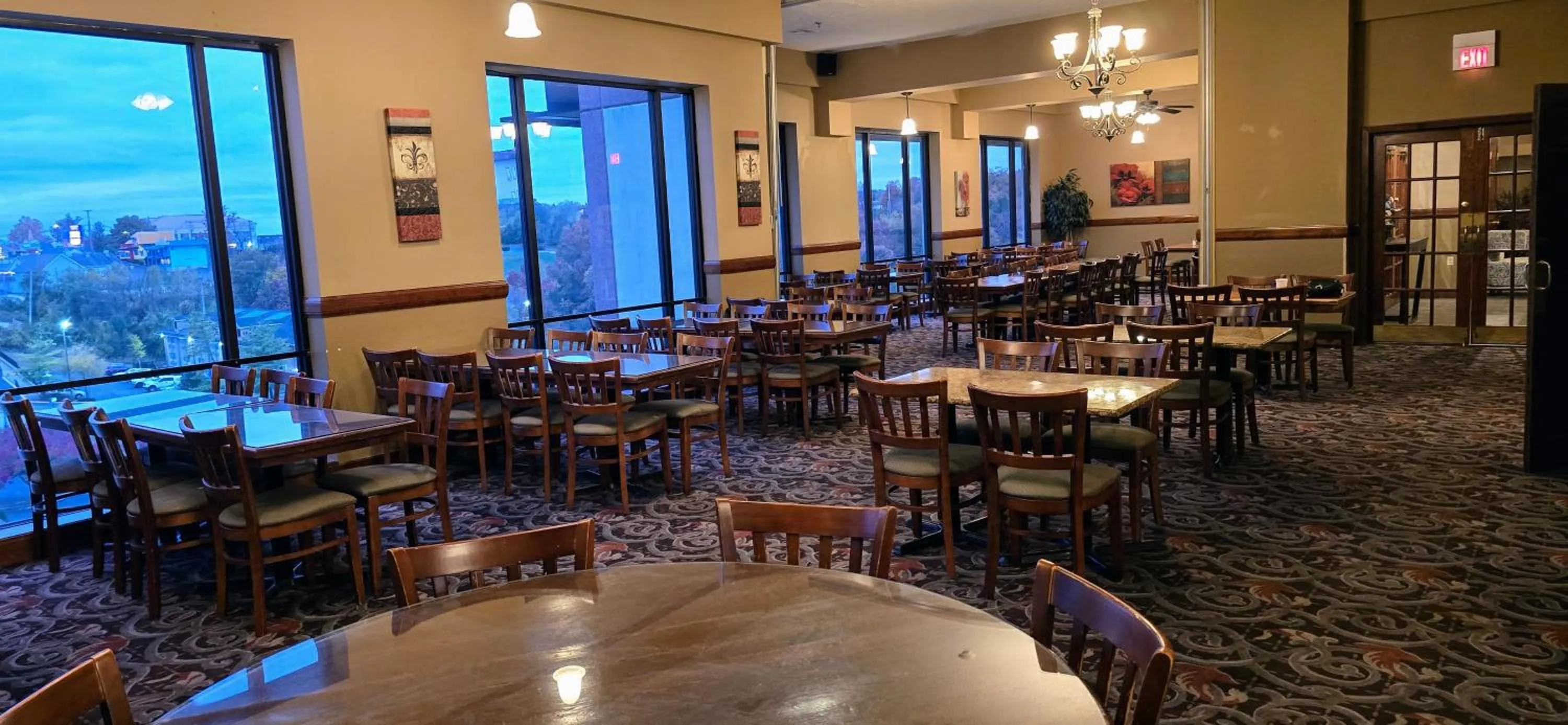 Restaurant/places to eat in Grand Plaza Hotel & Conference Center