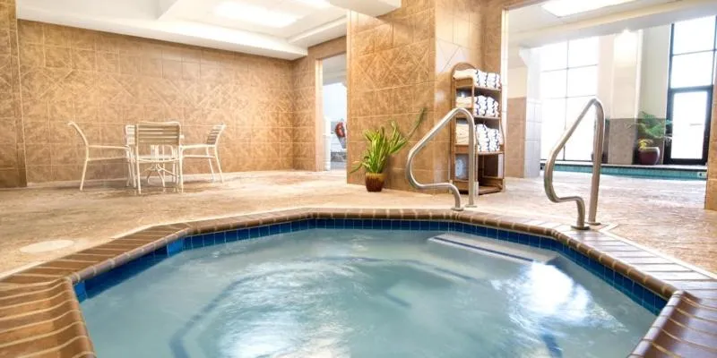 Hot Tub in Grand Plaza Hotel & Conference Center