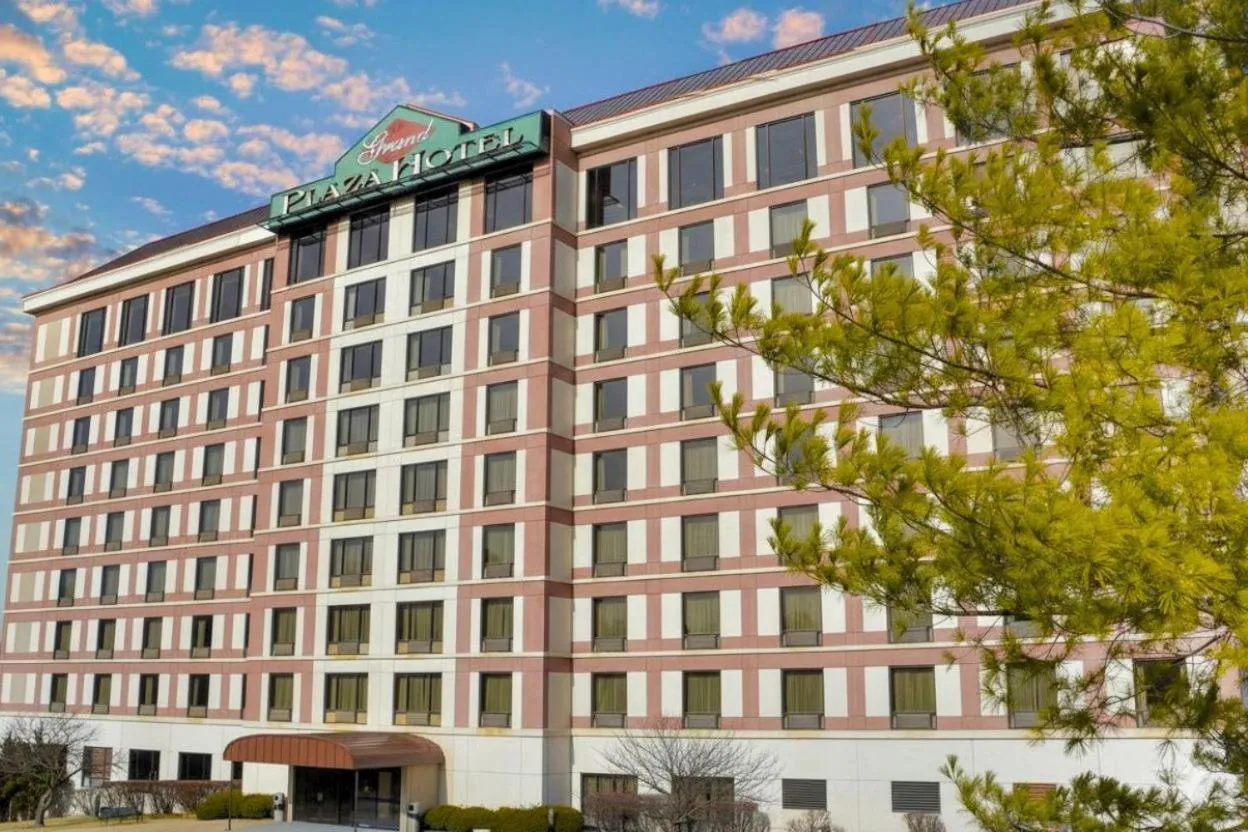 Property building in Grand Plaza Hotel & Conference Center