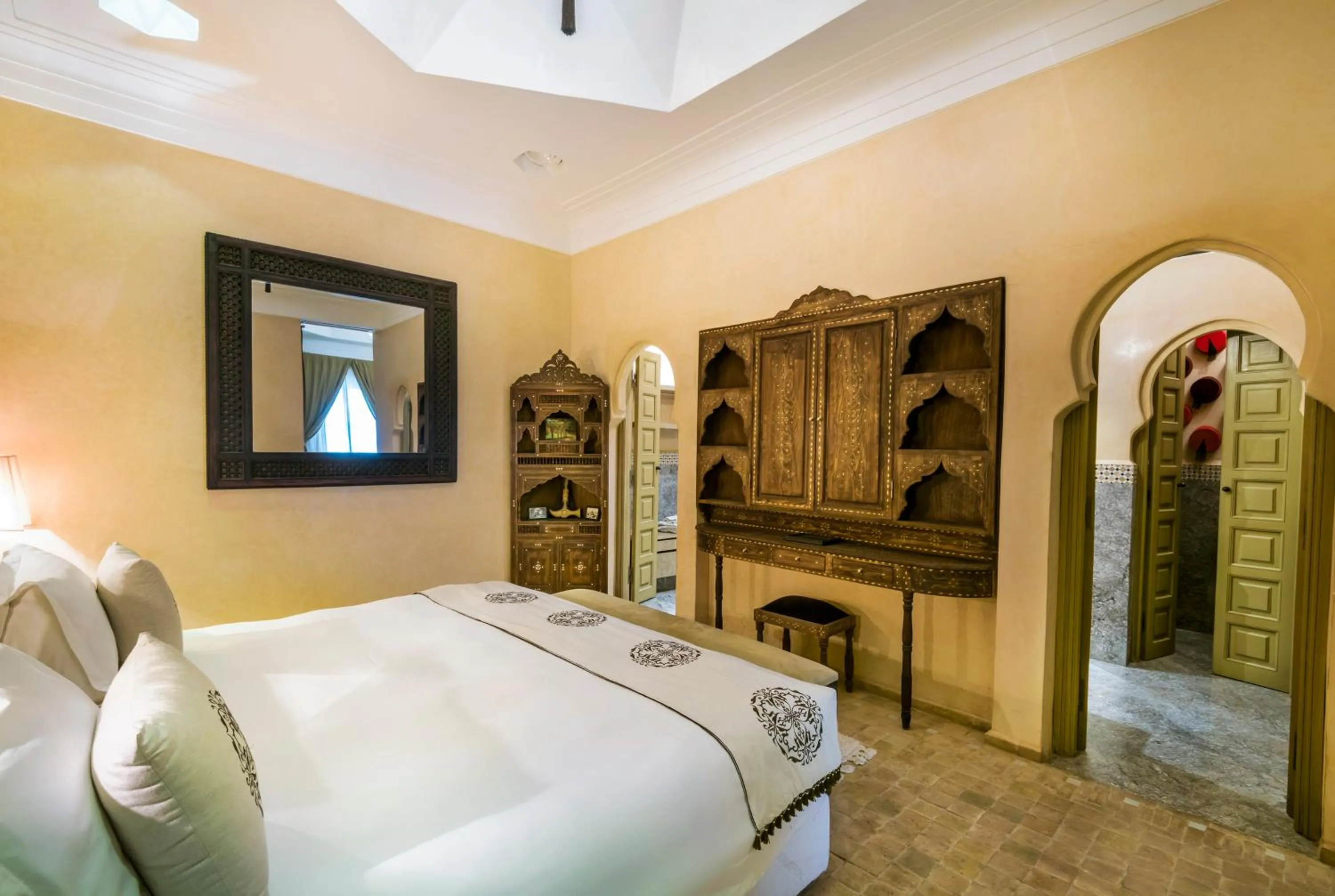 Photo of the whole room, Bed in Almaha Marrakech Restaurant & SPA