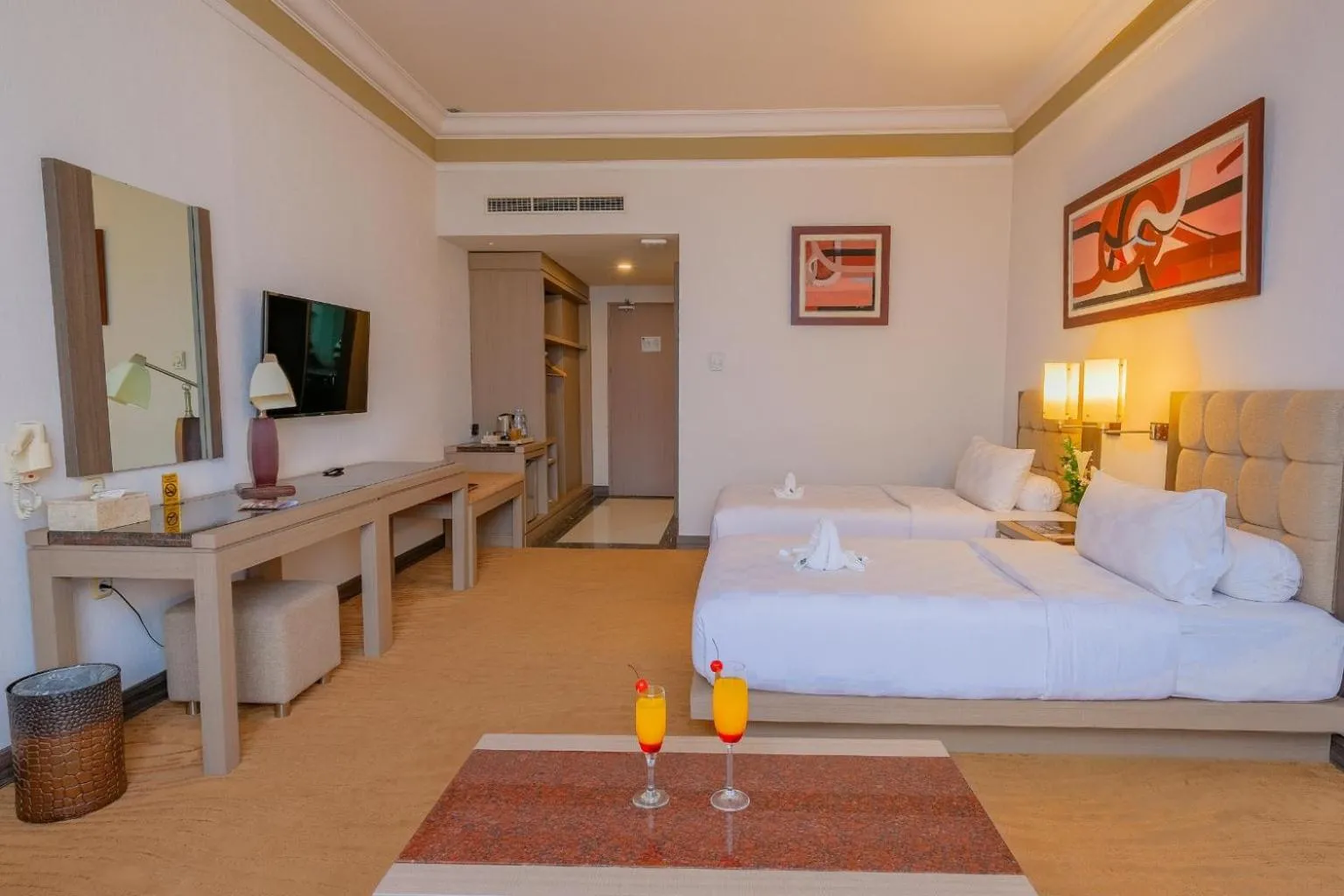 Bed in Grand Wahid Hotel Salatiga