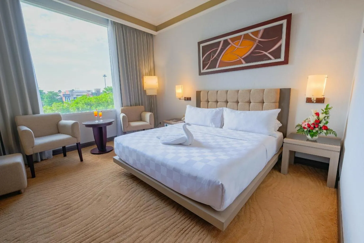Bed in Grand Wahid Hotel Salatiga