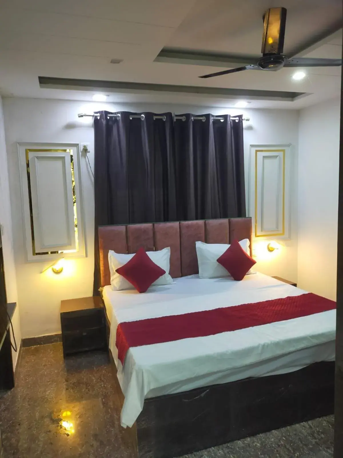 Deluxe Room - single occupancy in Hotel Celebration home Deluxe Room - single occupancy in Hotel Celebration home