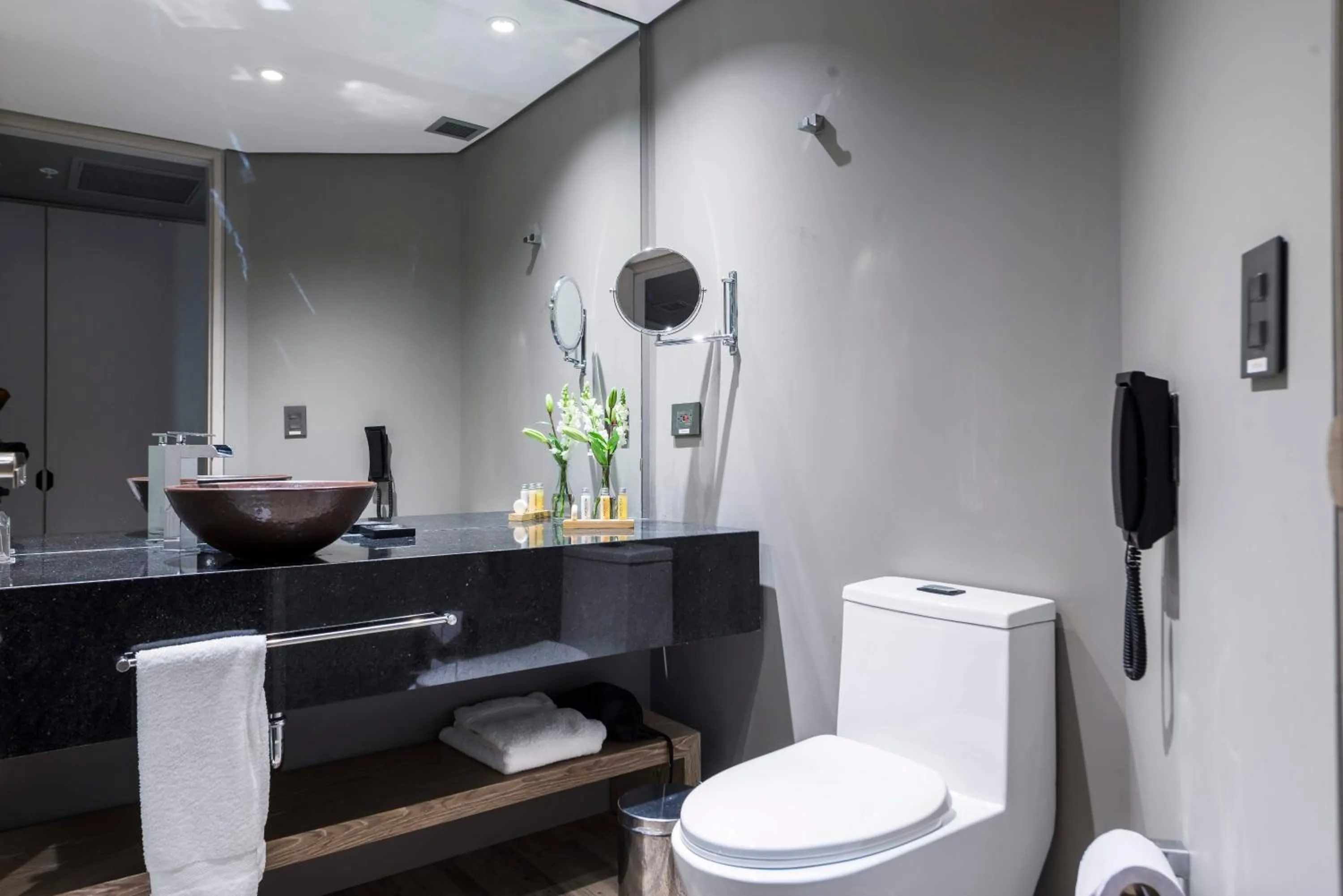 Bathroom in Movich Buro 51