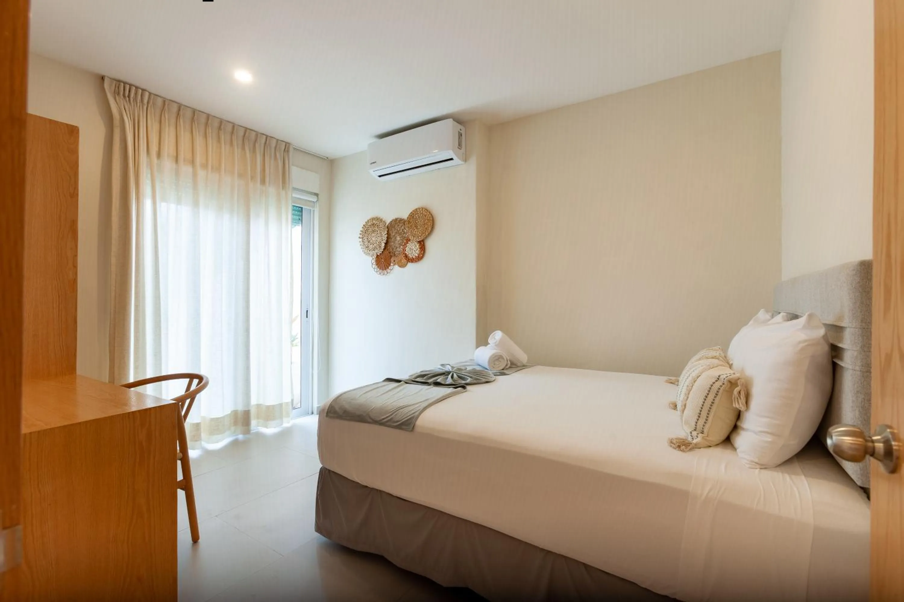 Bed in Via Tendenza Condos