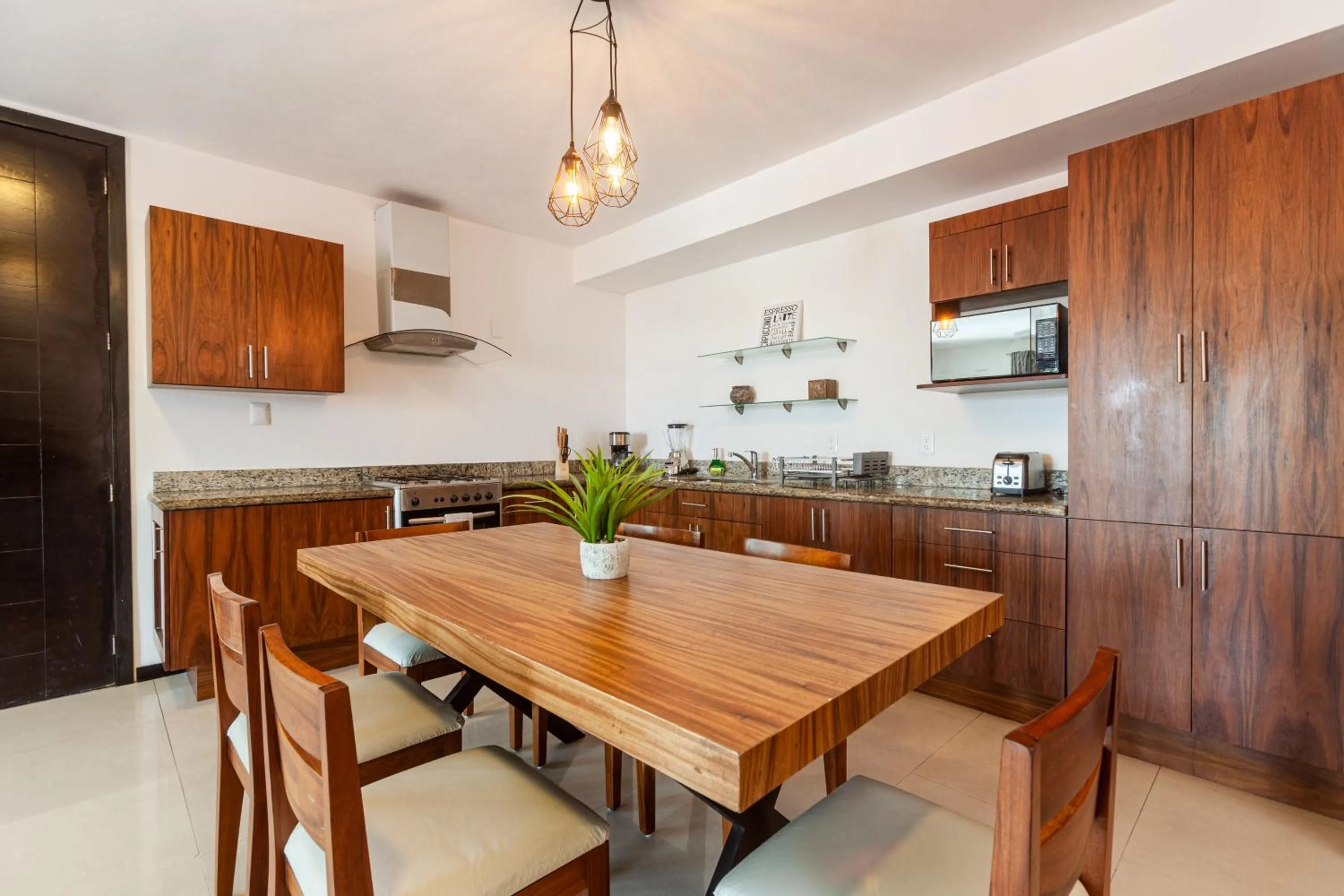 Kitchen or kitchenette in Via Tendenza Condos