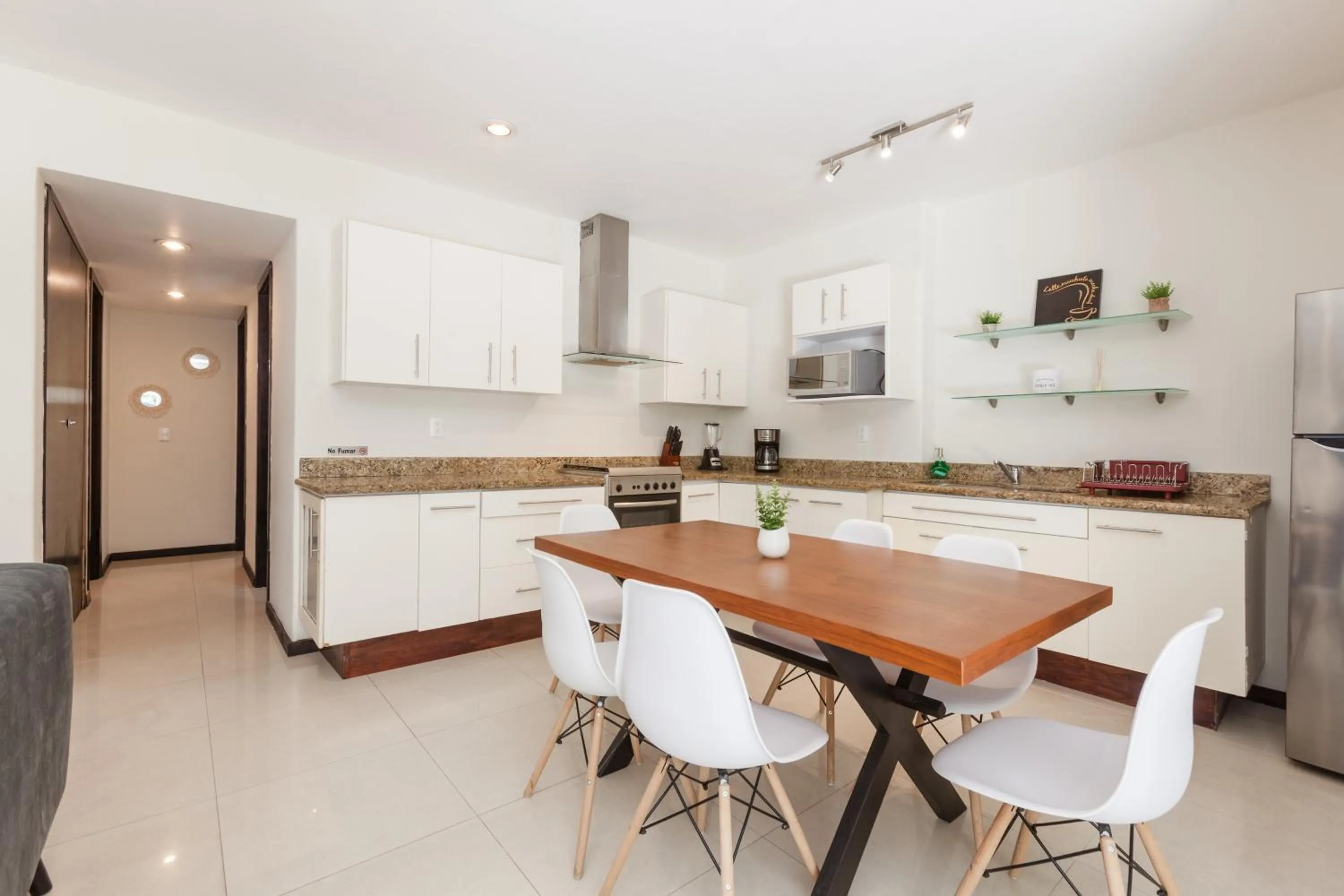 Kitchen or kitchenette in Via Tendenza Condos
