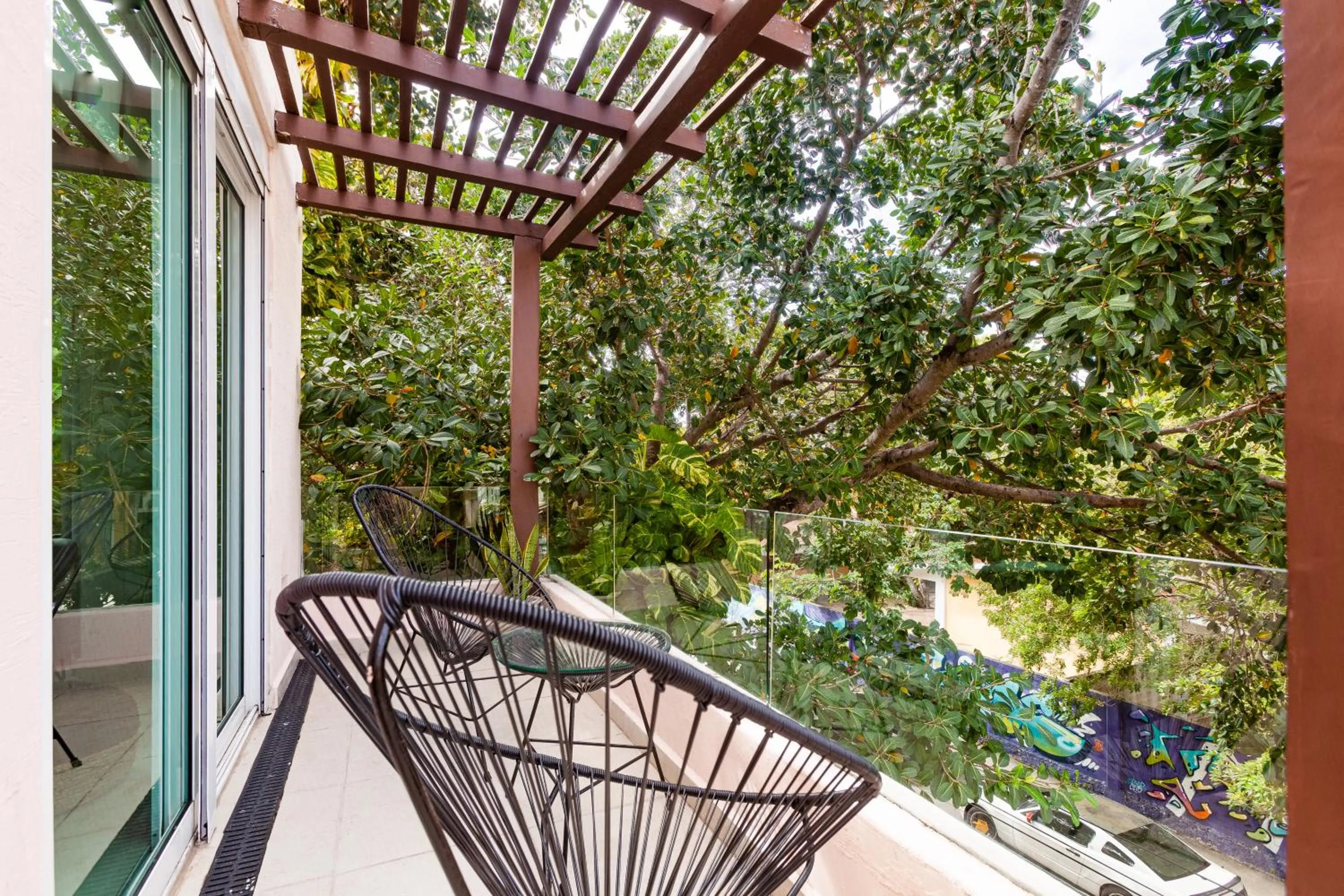 Day in Via Tendenza Condos