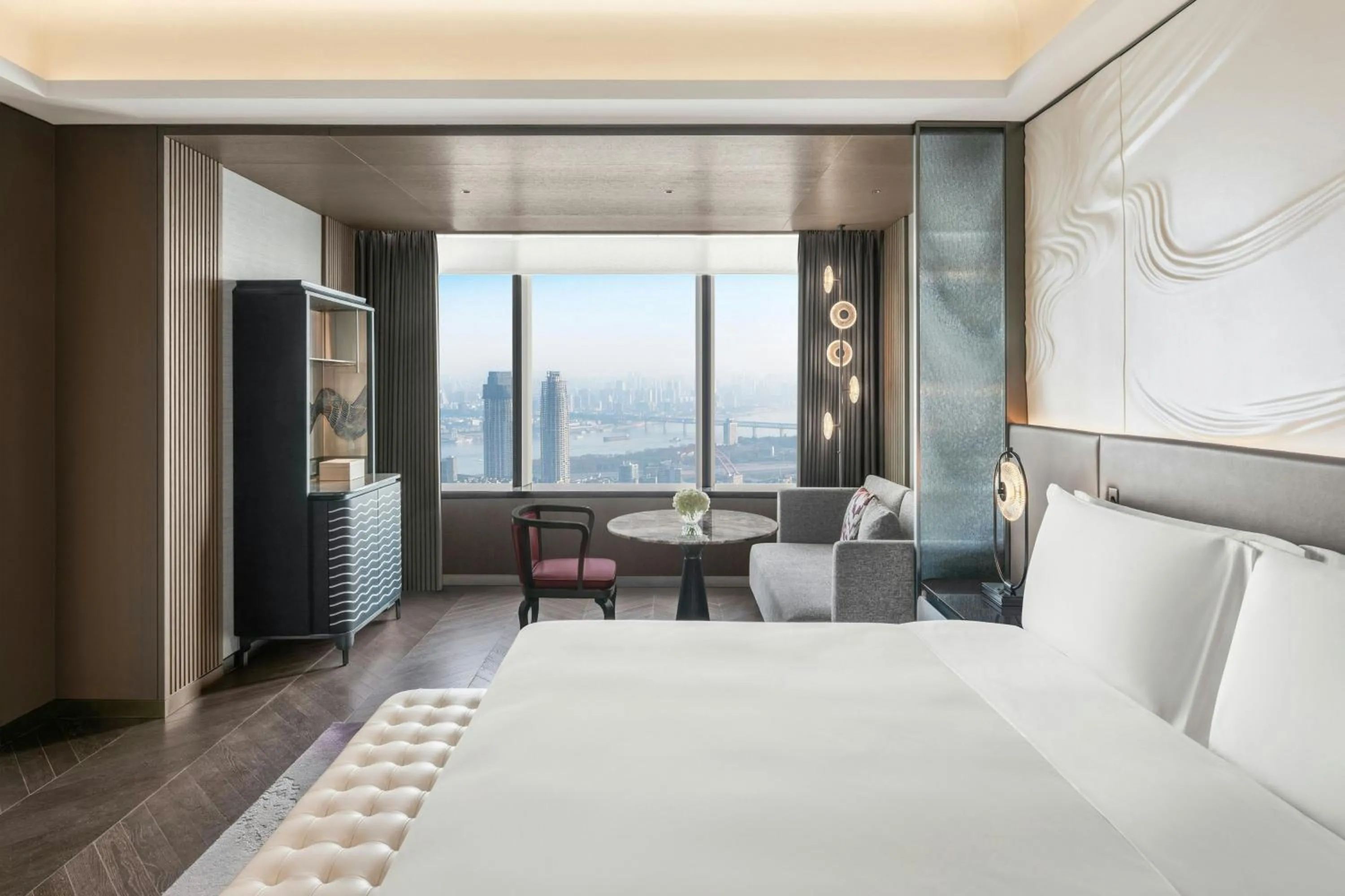 Panoramic King Room with Yangtze River View in The Ritz-Carlton, Wuhan