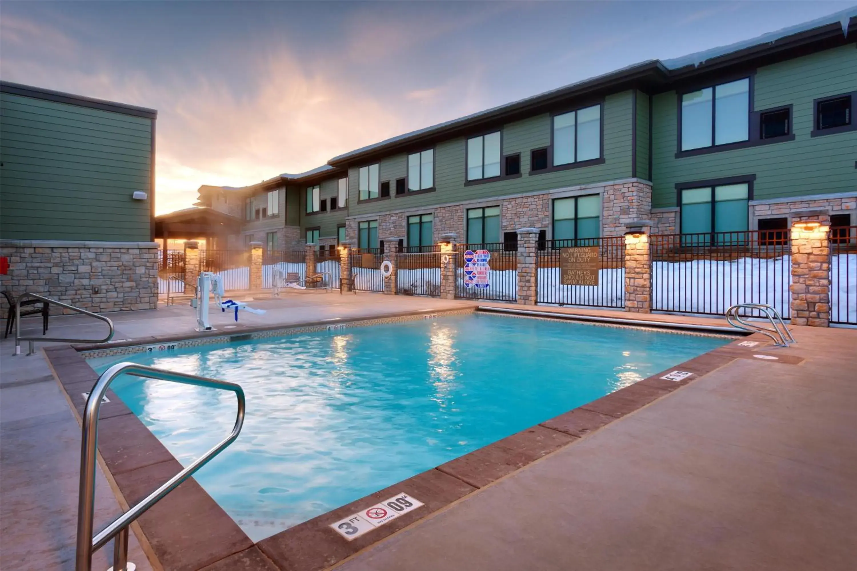 Swimming pool in Hyatt Place Park City Swimming pool in Hyatt Place Park City