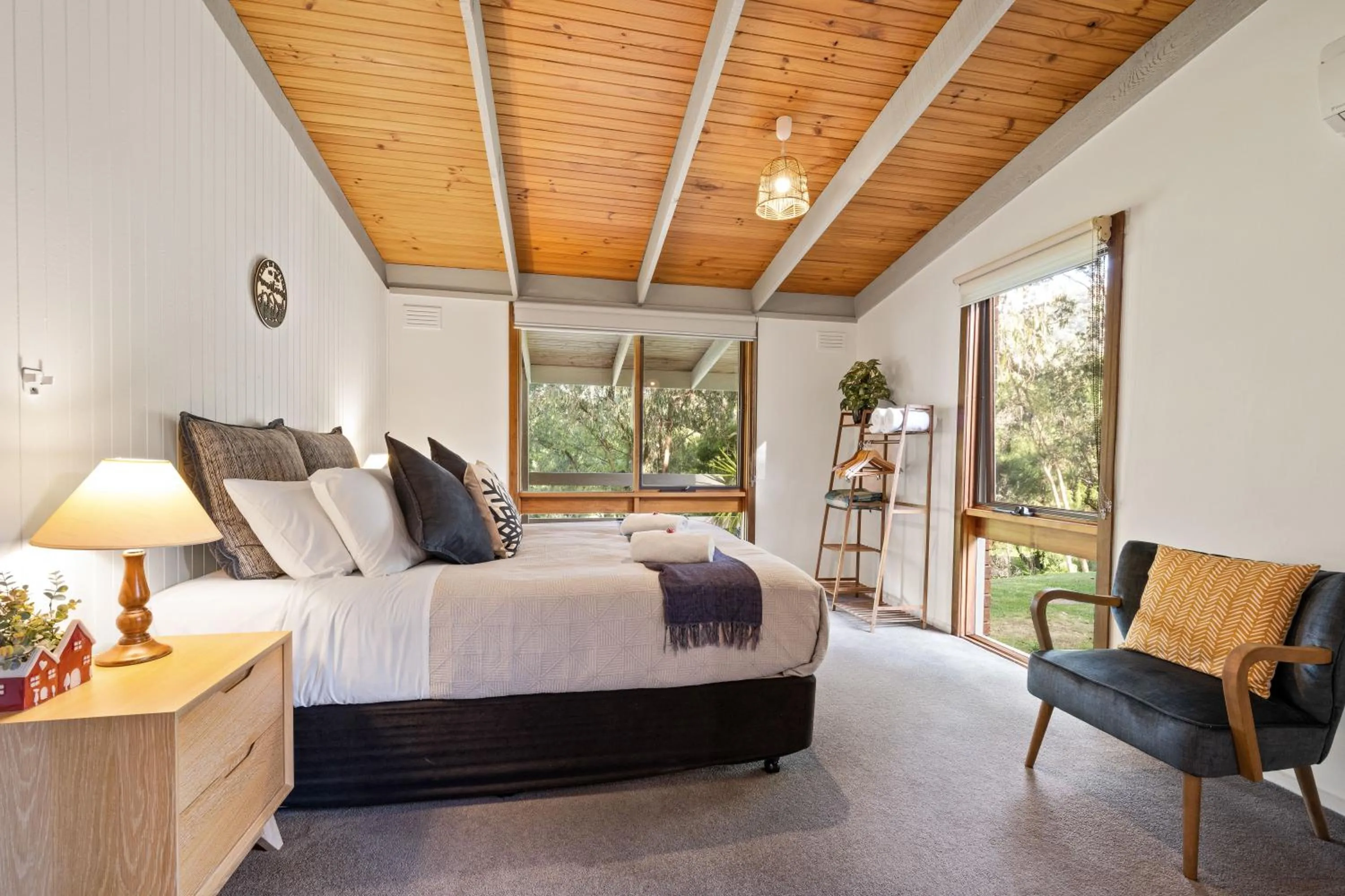 Bed in Kiewa Country Cottages