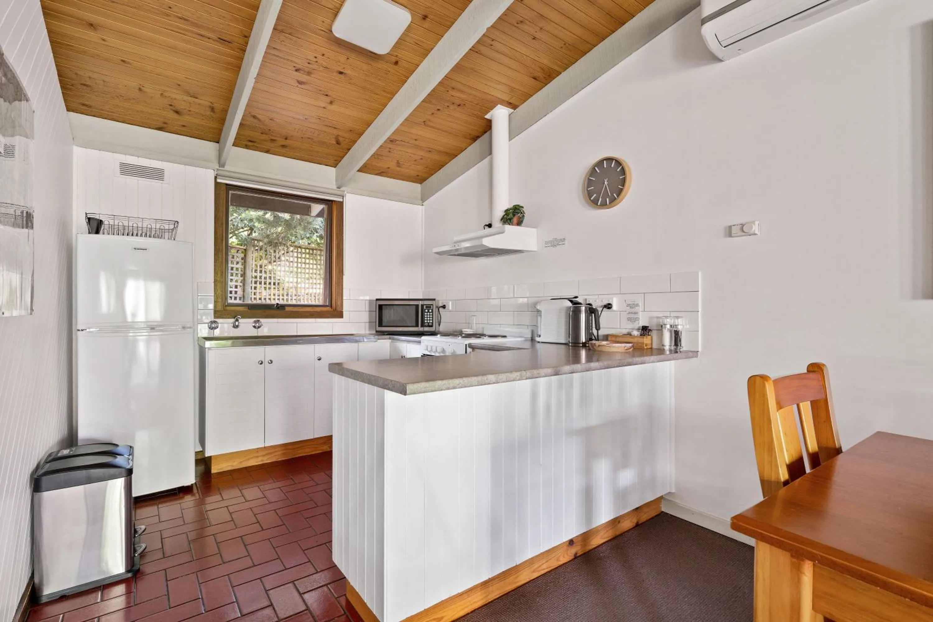 kitchen in Kiewa Country Cottages