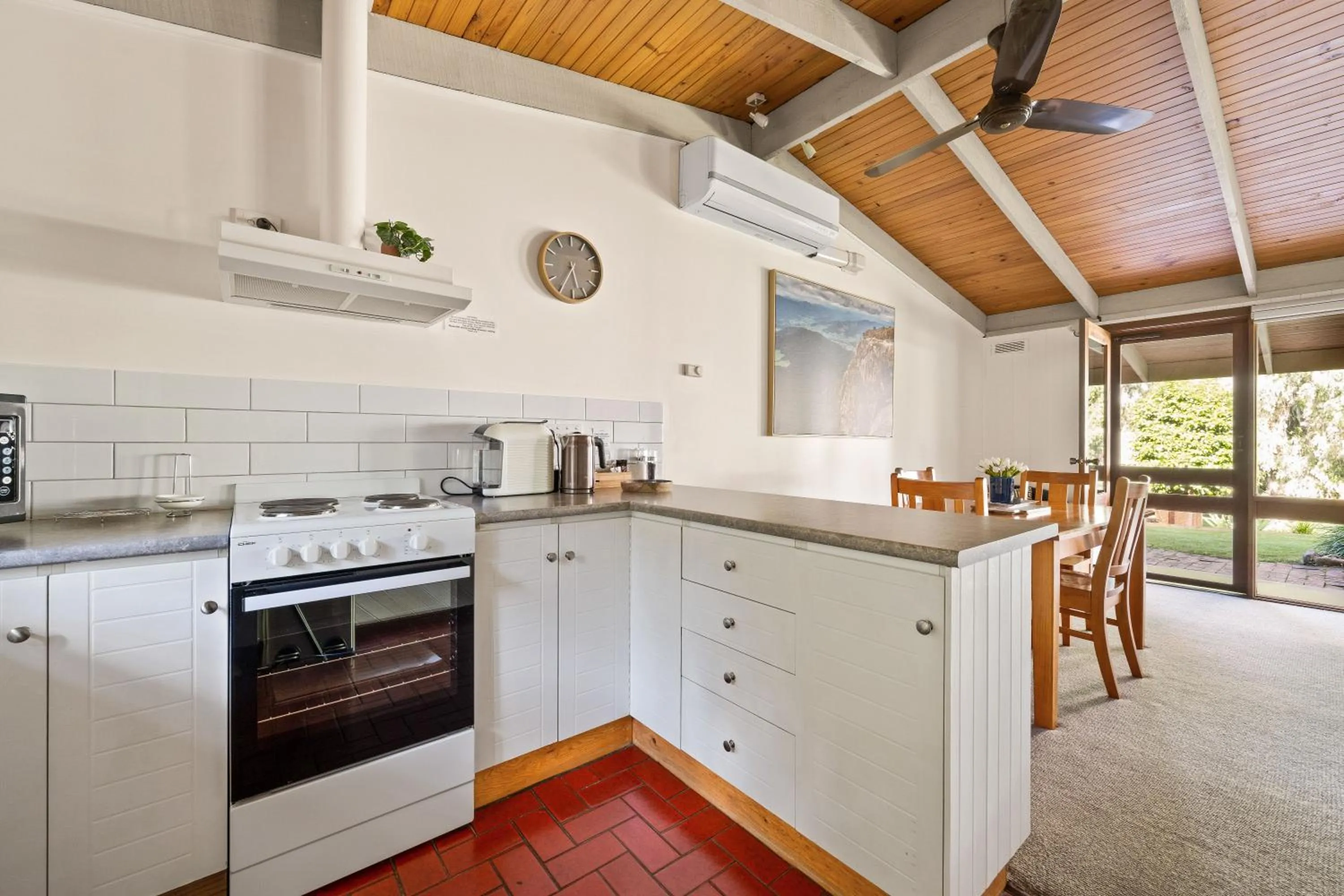 kitchen in Kiewa Country Cottages