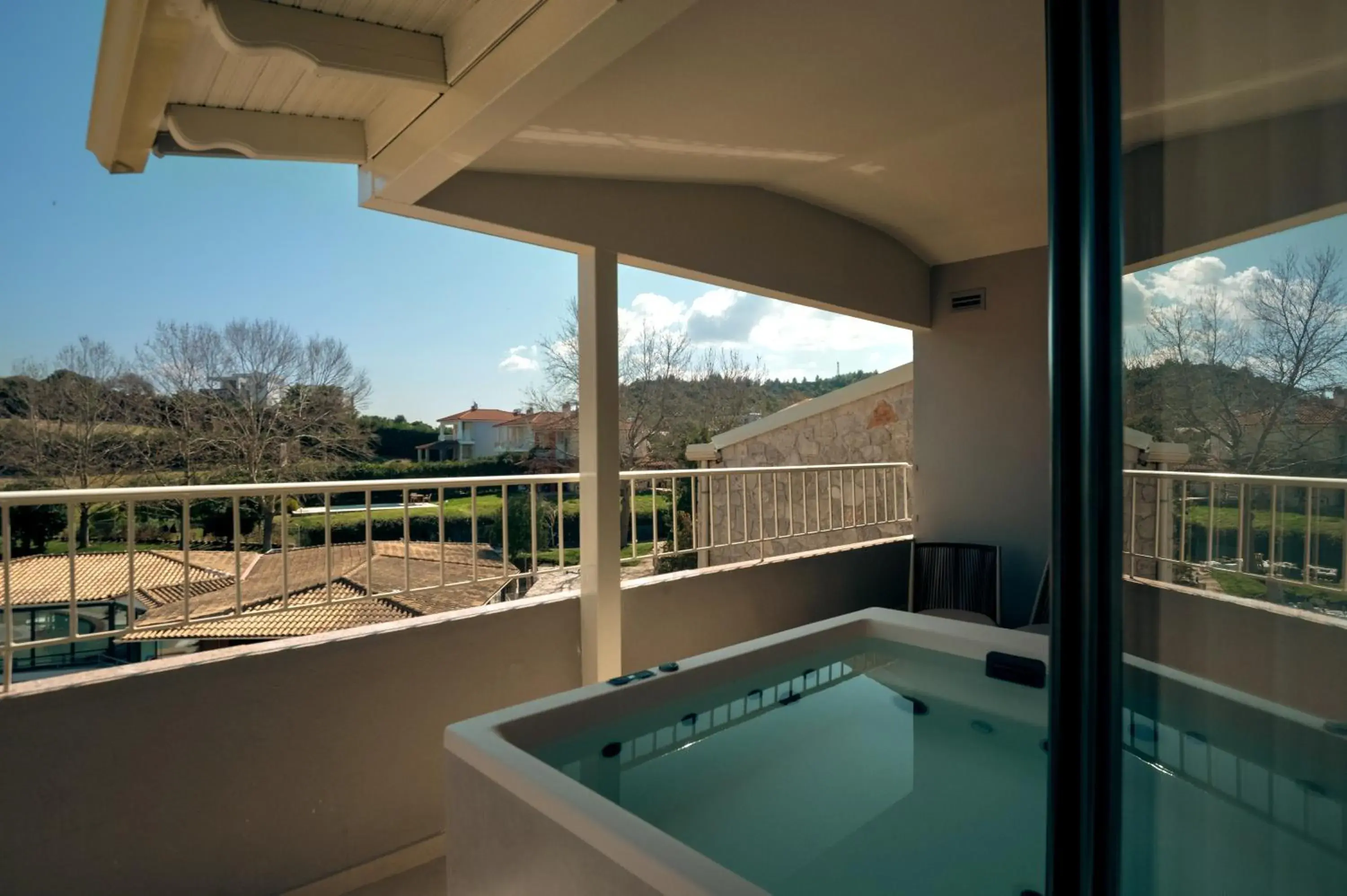 Sky Garden Jetted Pool Loft in Zeus Eleva Kassandra Lagoon Sky Garden Jetted Pool Loft in Zeus Eleva Kassandra Lagoon