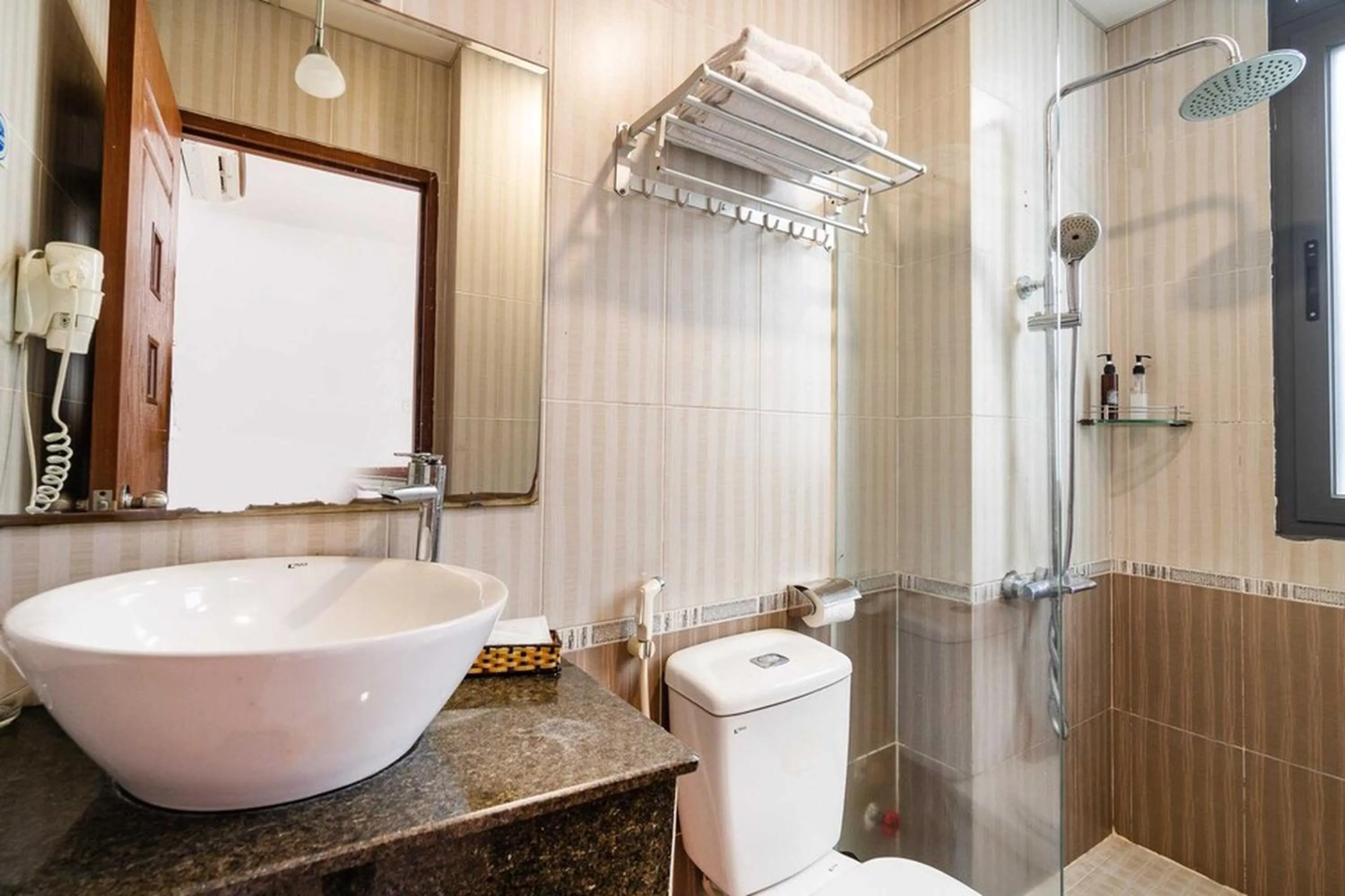 Deluxe Double Room in Hoa Trang An Hotel