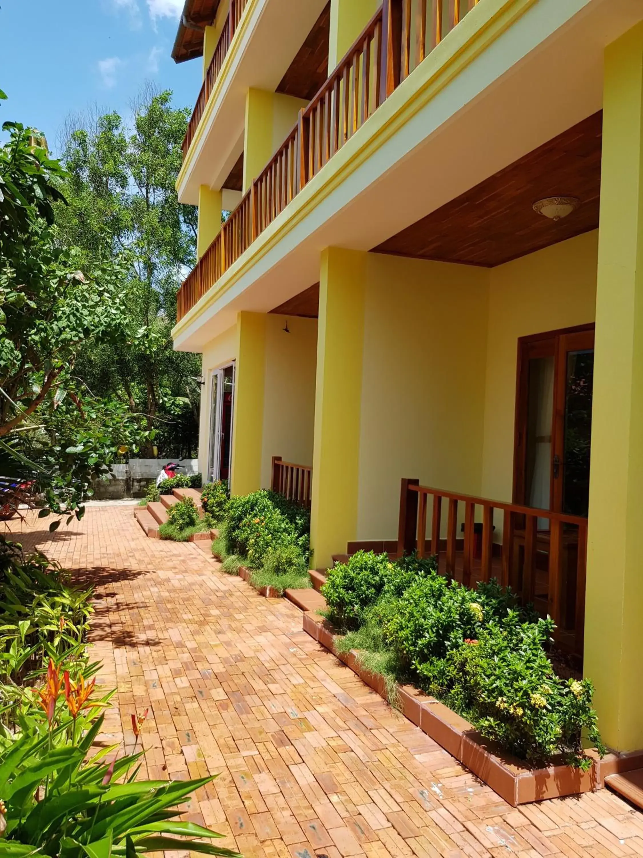 Garden view in Free Beach Resort Garden view in Free Beach Resort