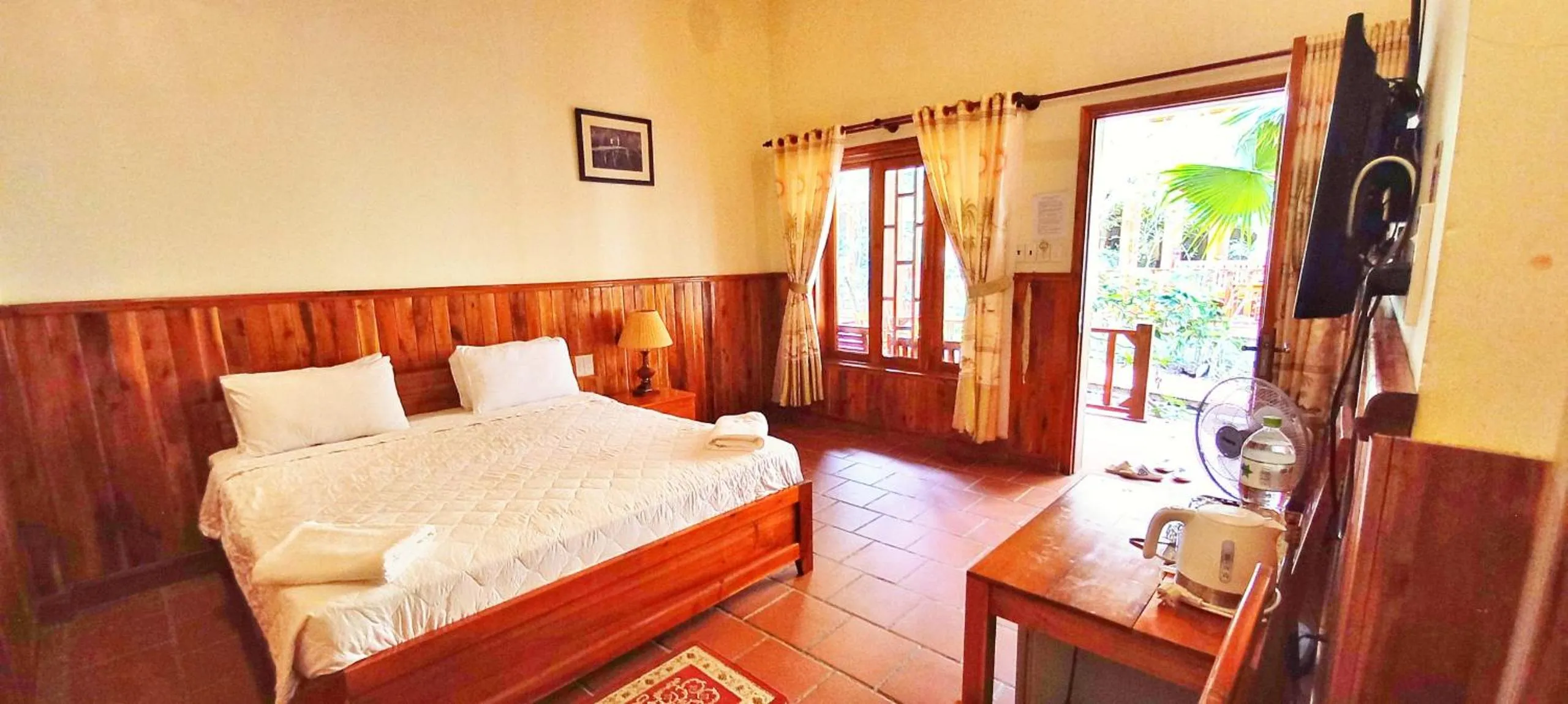 Bedroom, Bed in Free Beach Resort