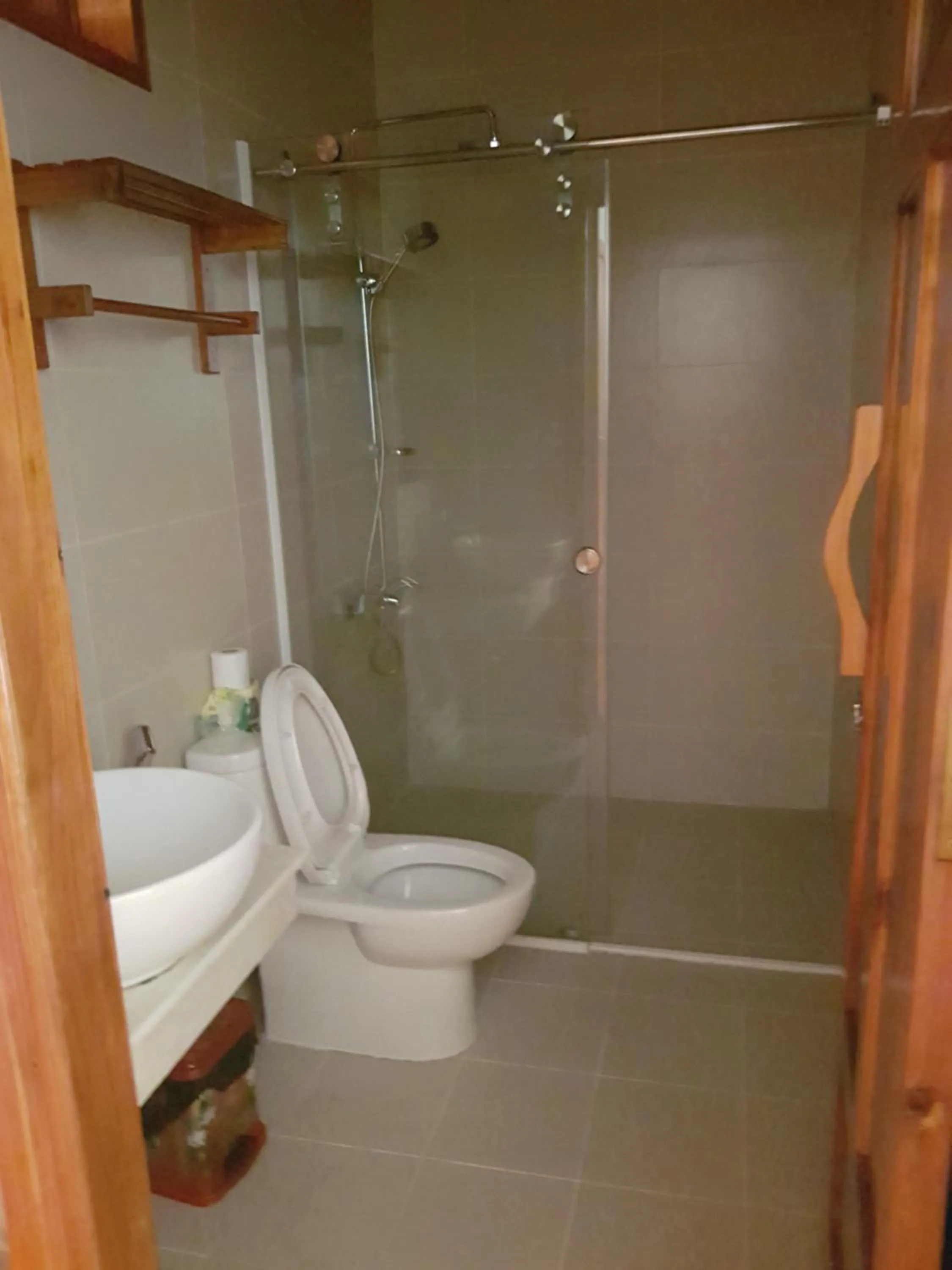 Shower in Free Beach Resort