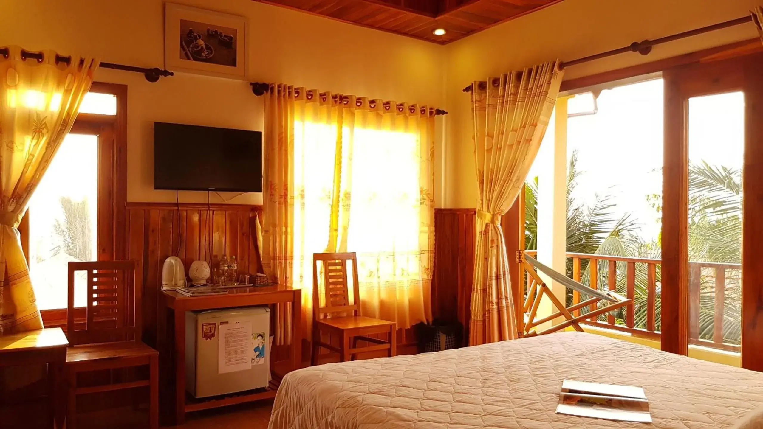 Bedroom, Bed in Free Beach Resort Bedroom, Bed in Free Beach Resort