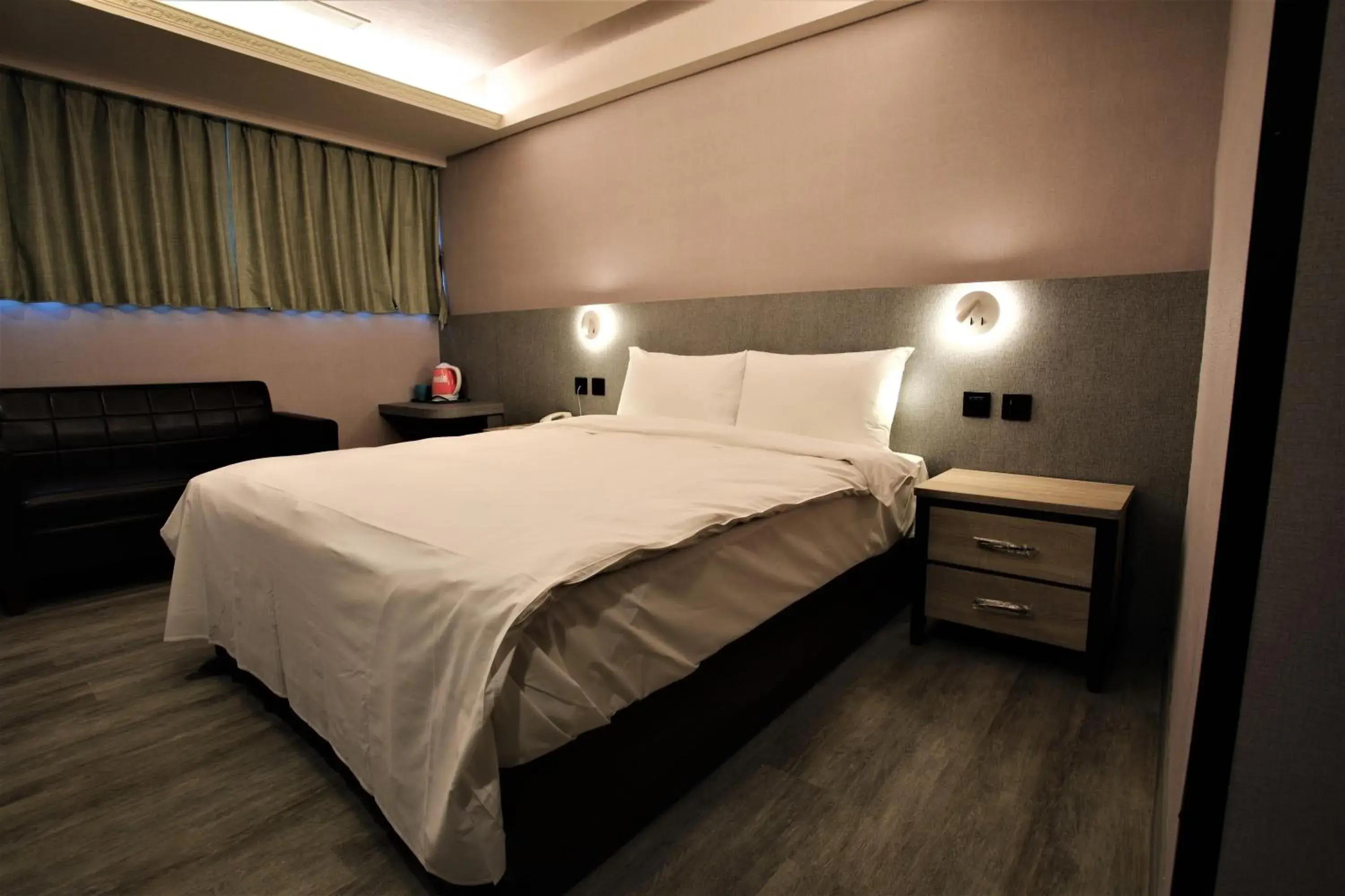 Bed in Golden Home Hotel Bed in Golden Home Hotel