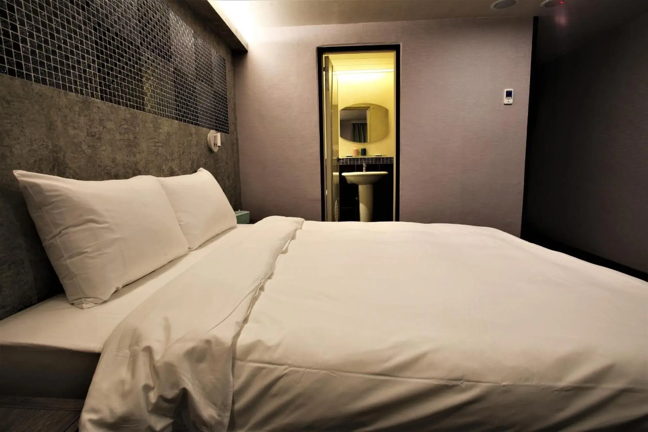 Bed in Golden Home Hotel Bed in Golden Home Hotel