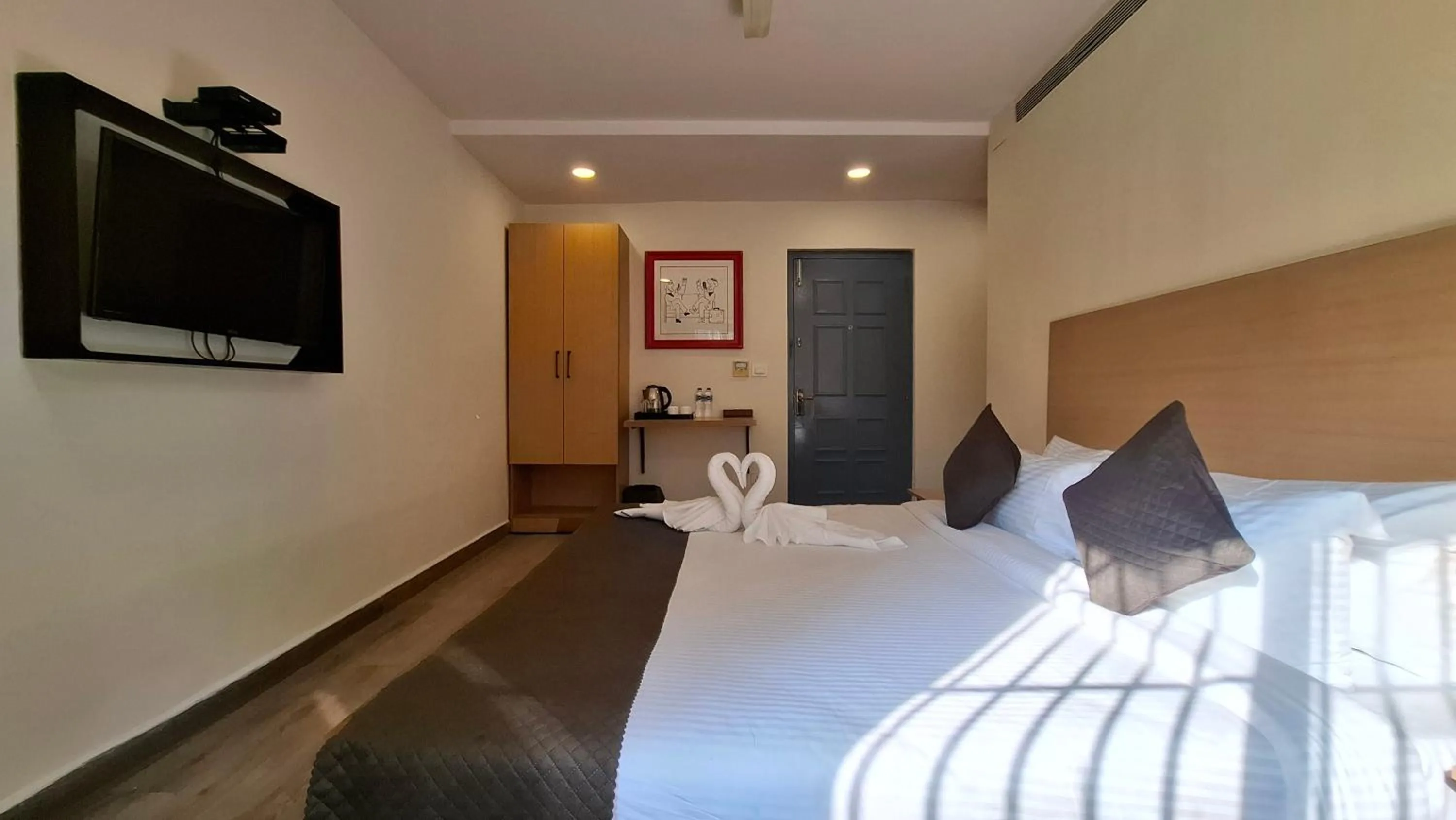 Bedroom, Bed in Hotel Consulate