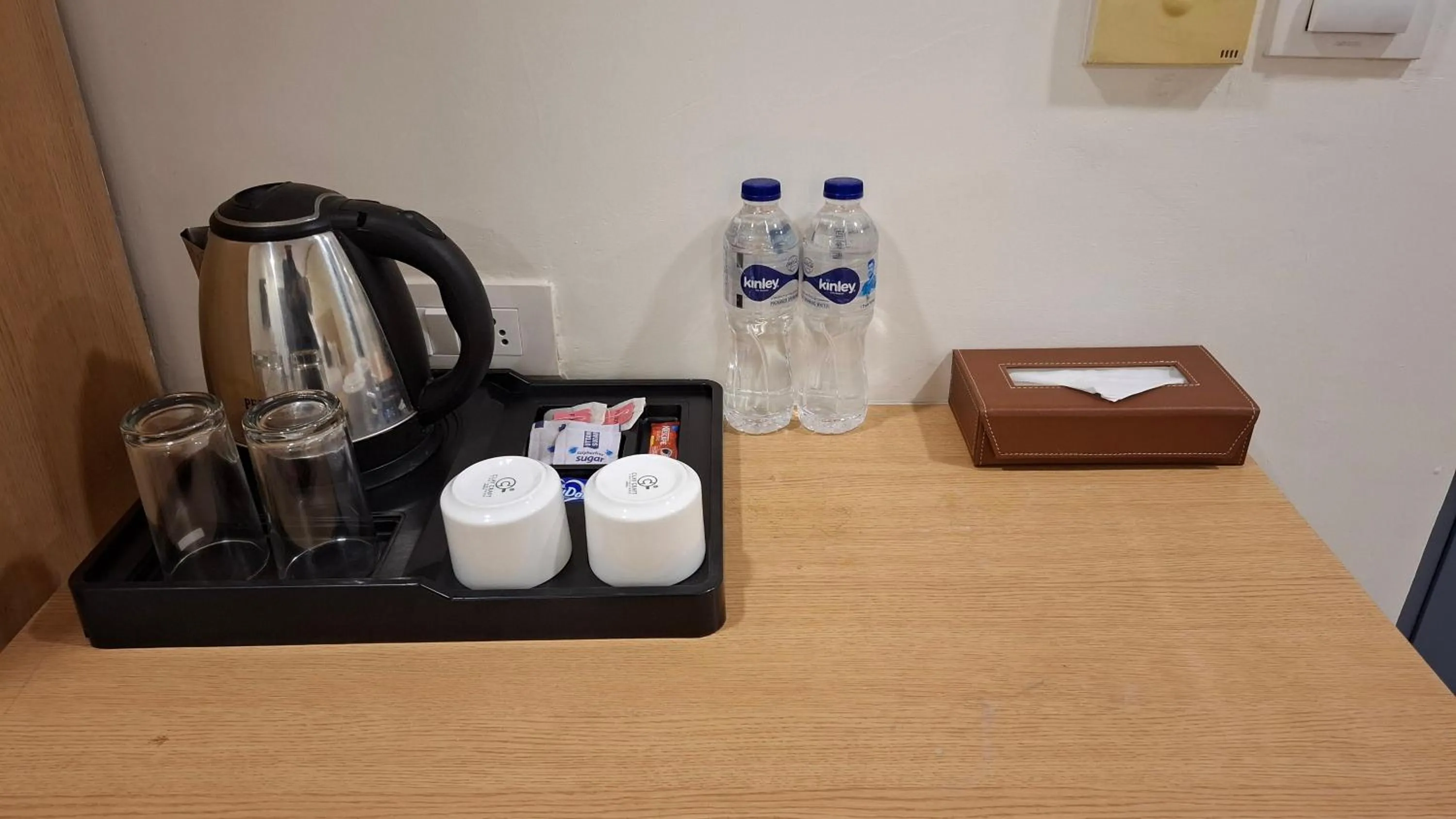 Coffee/tea facilities in Hotel Consulate