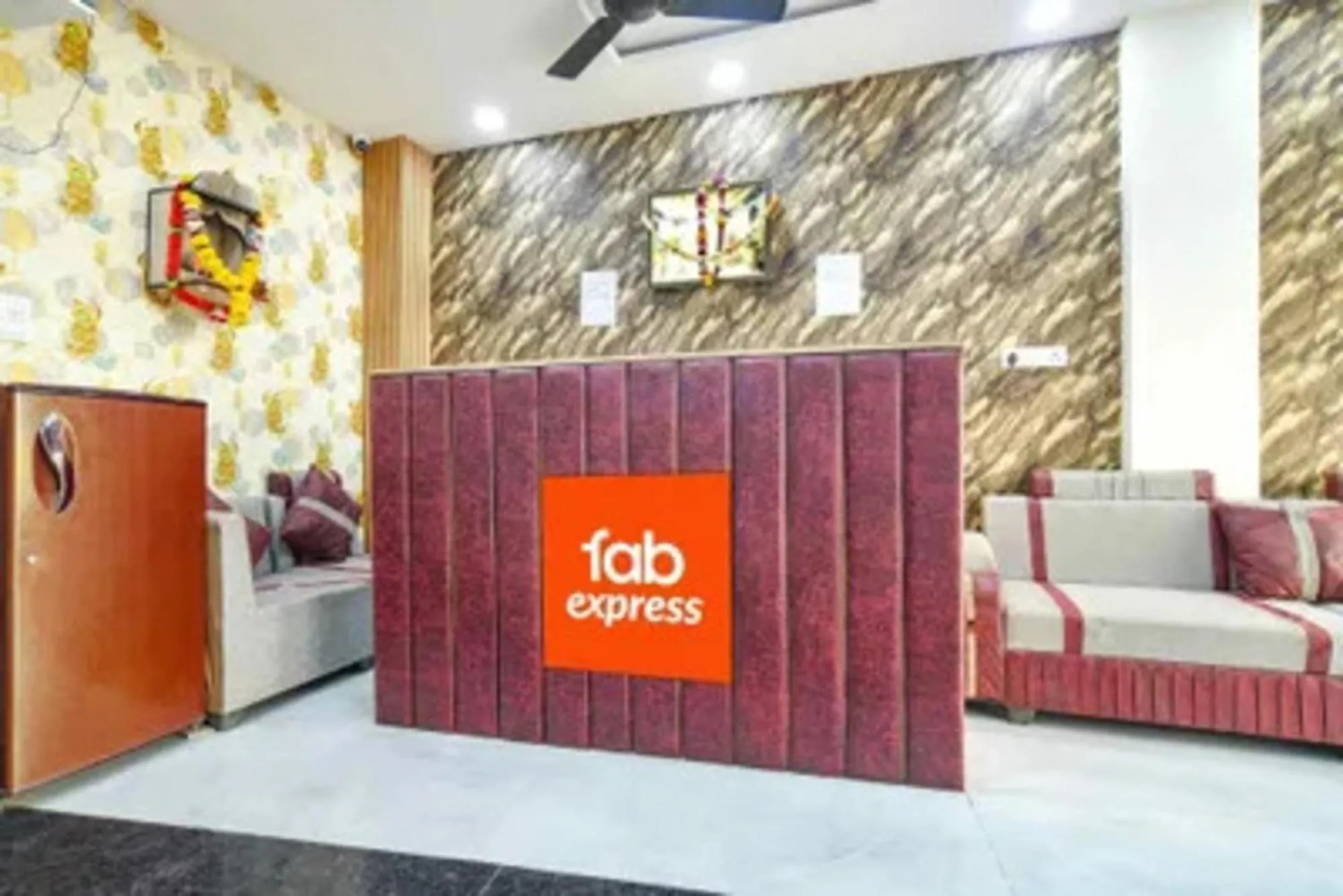 Lobby or reception in FabHotel Devs Inn