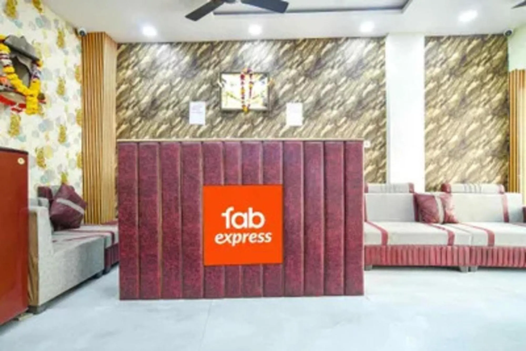Lobby or reception in FabHotel Devs Inn