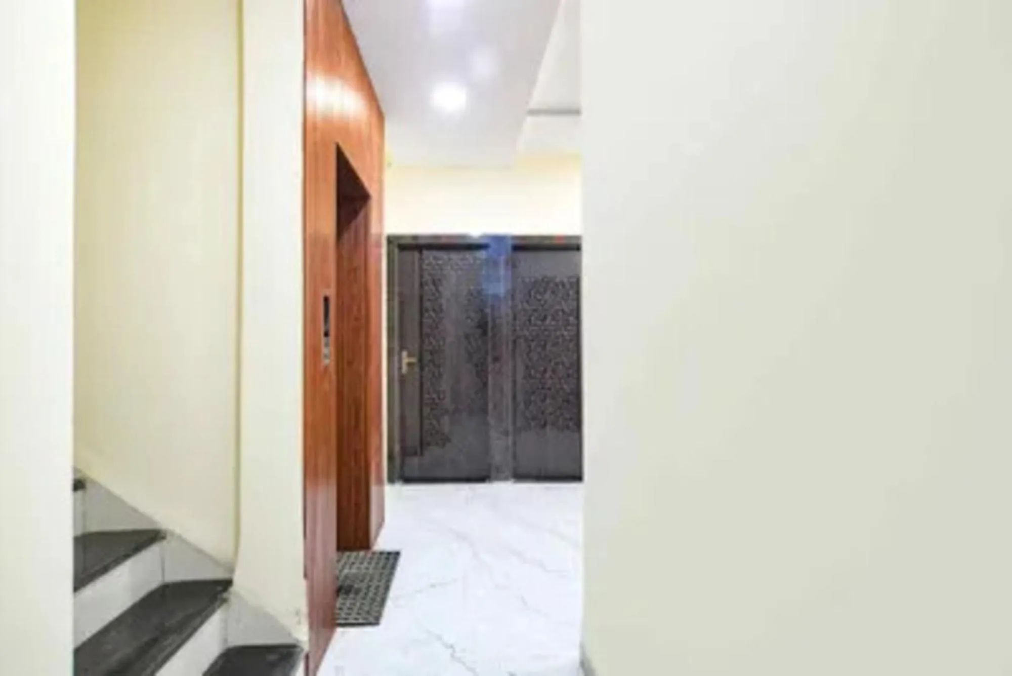 Lobby or reception, Bed in FabHotel Devs Inn