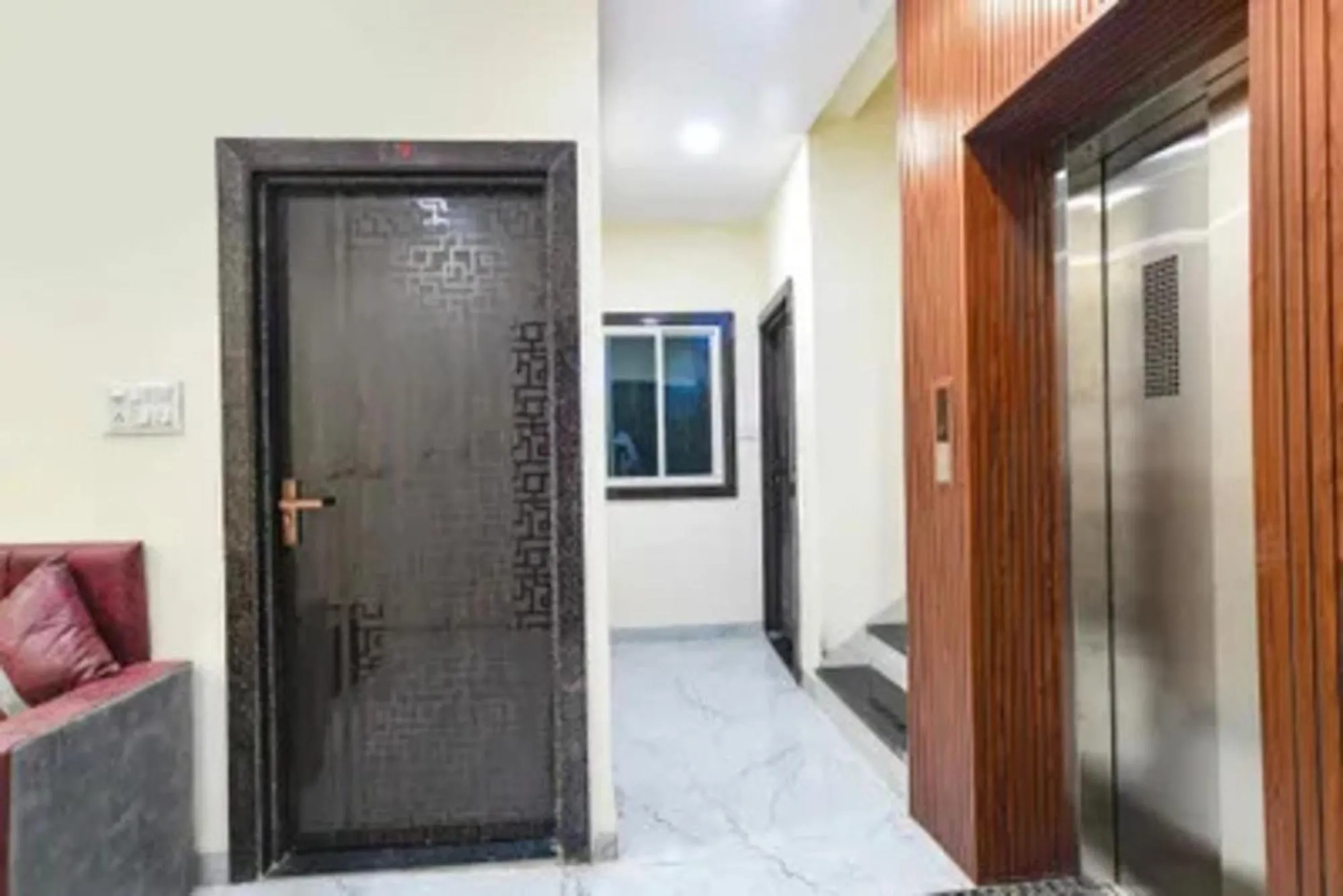 Lobby or reception in FabHotel Devs Inn