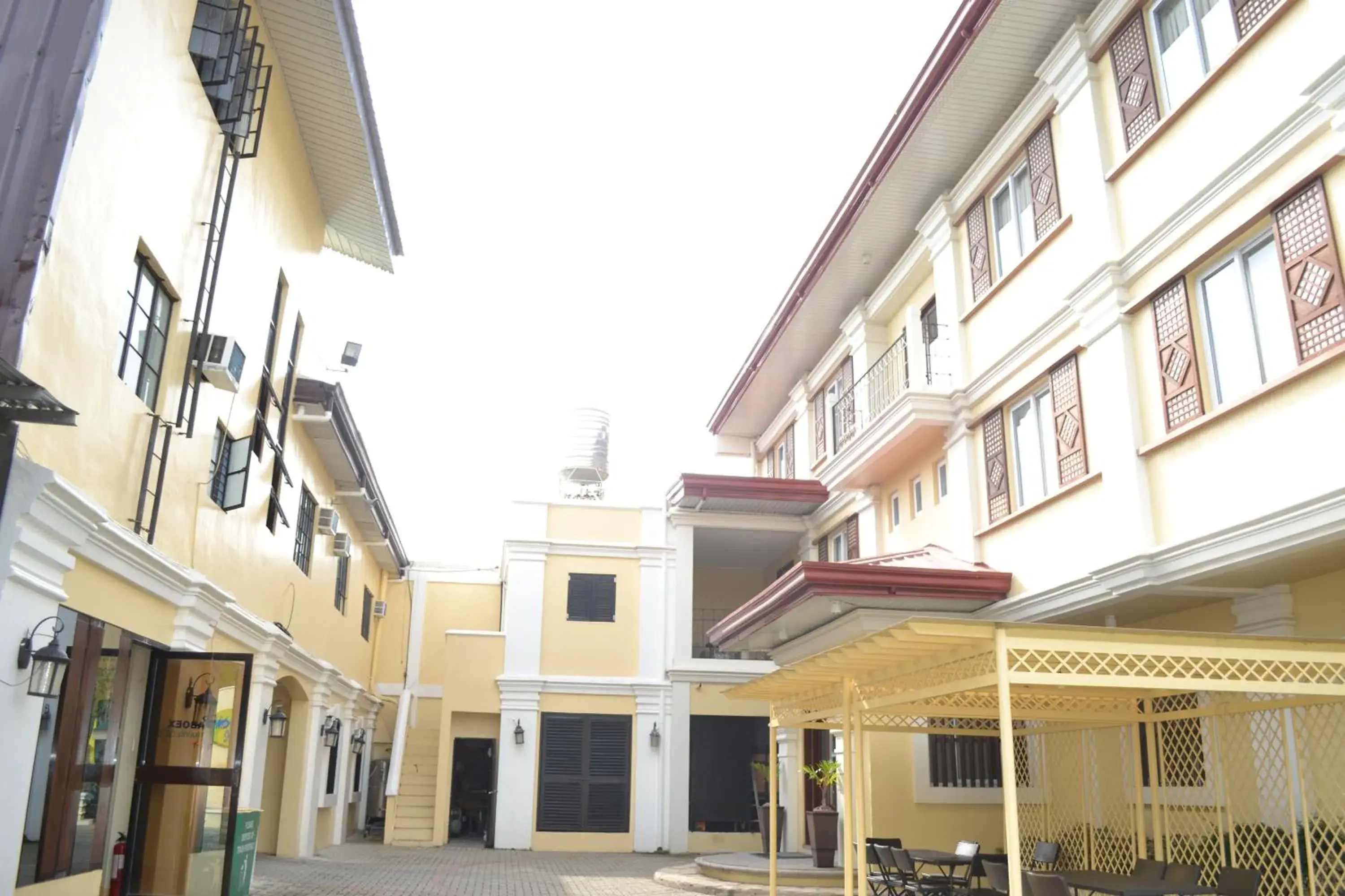 Property building in Metro Vigan Inn Property building in Metro Vigan Inn