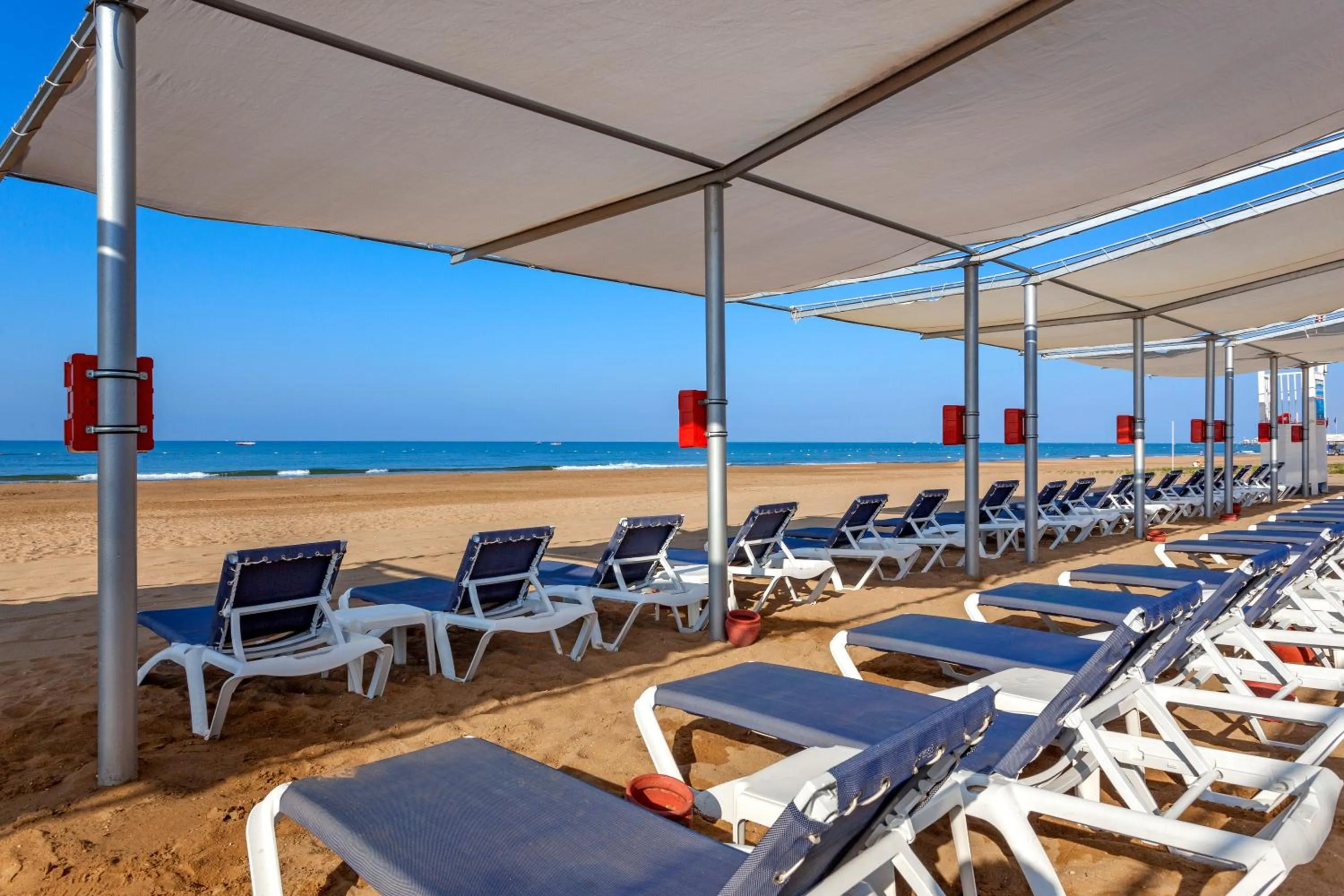 Beach in Glamour Resort & SPA