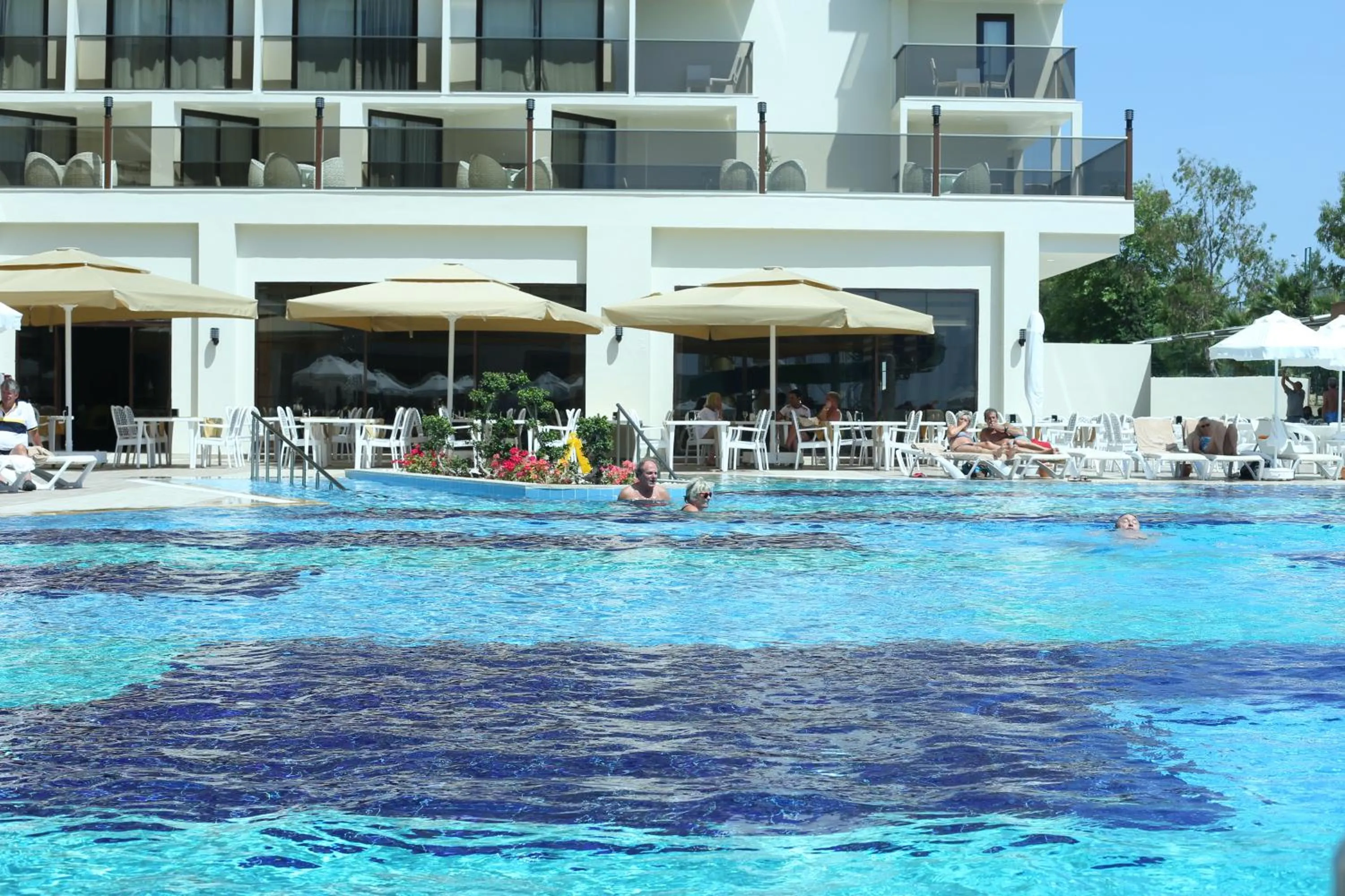 Day in Glamour Resort & SPA