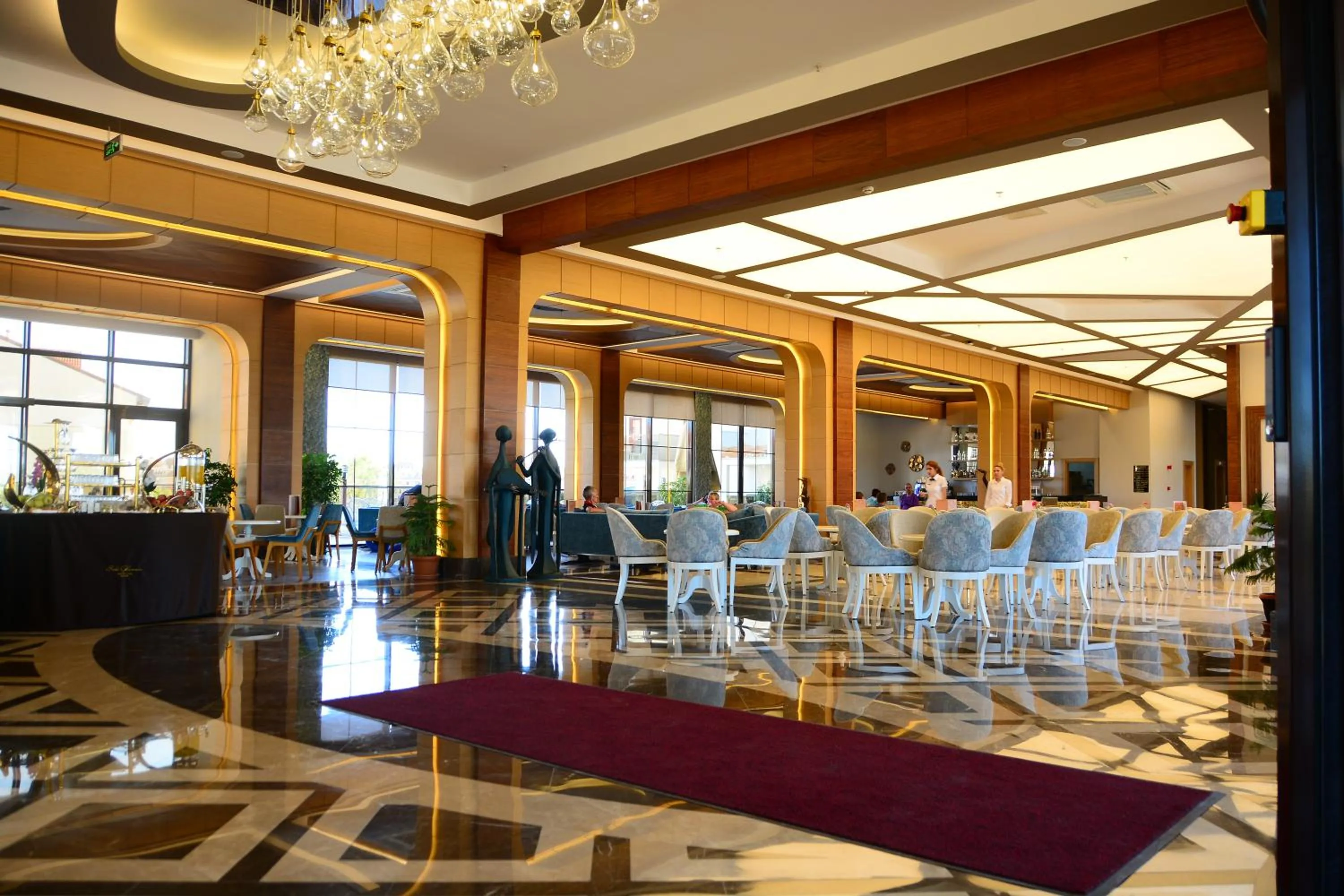 Restaurant/places to eat in Glamour Resort & SPA