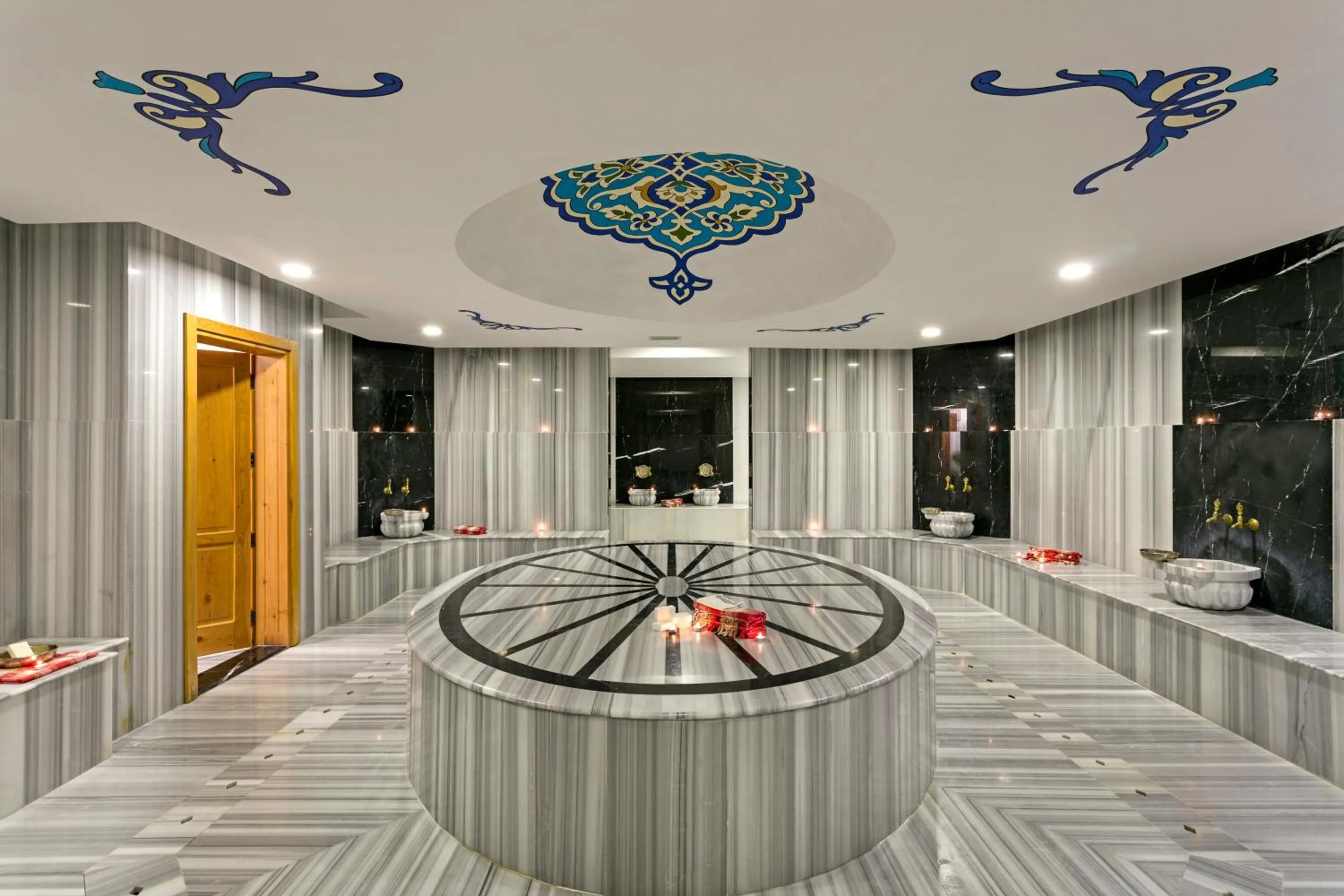 Public Bath in Glamour Resort & SPA