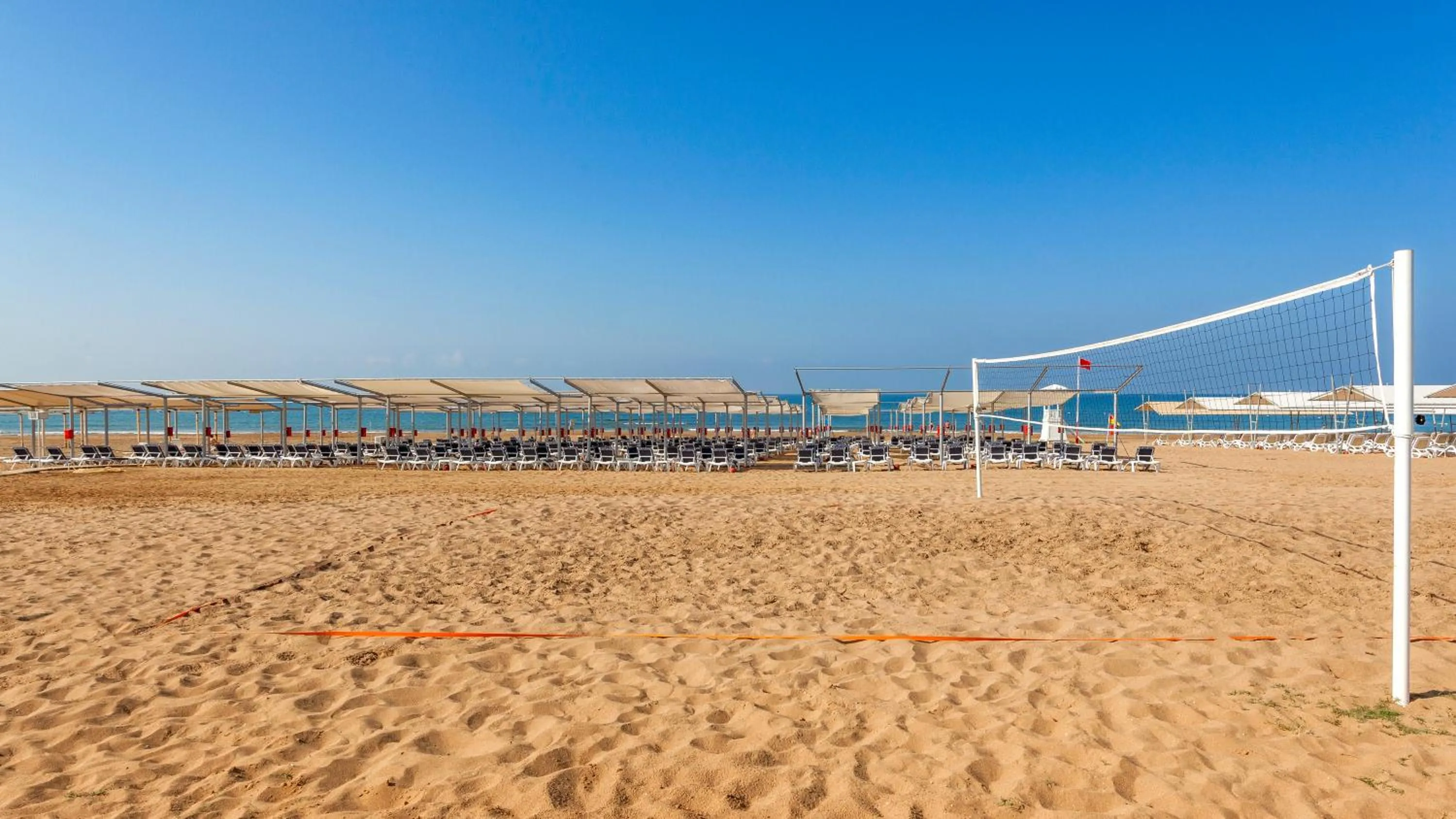Beach in Glamour Resort & SPA