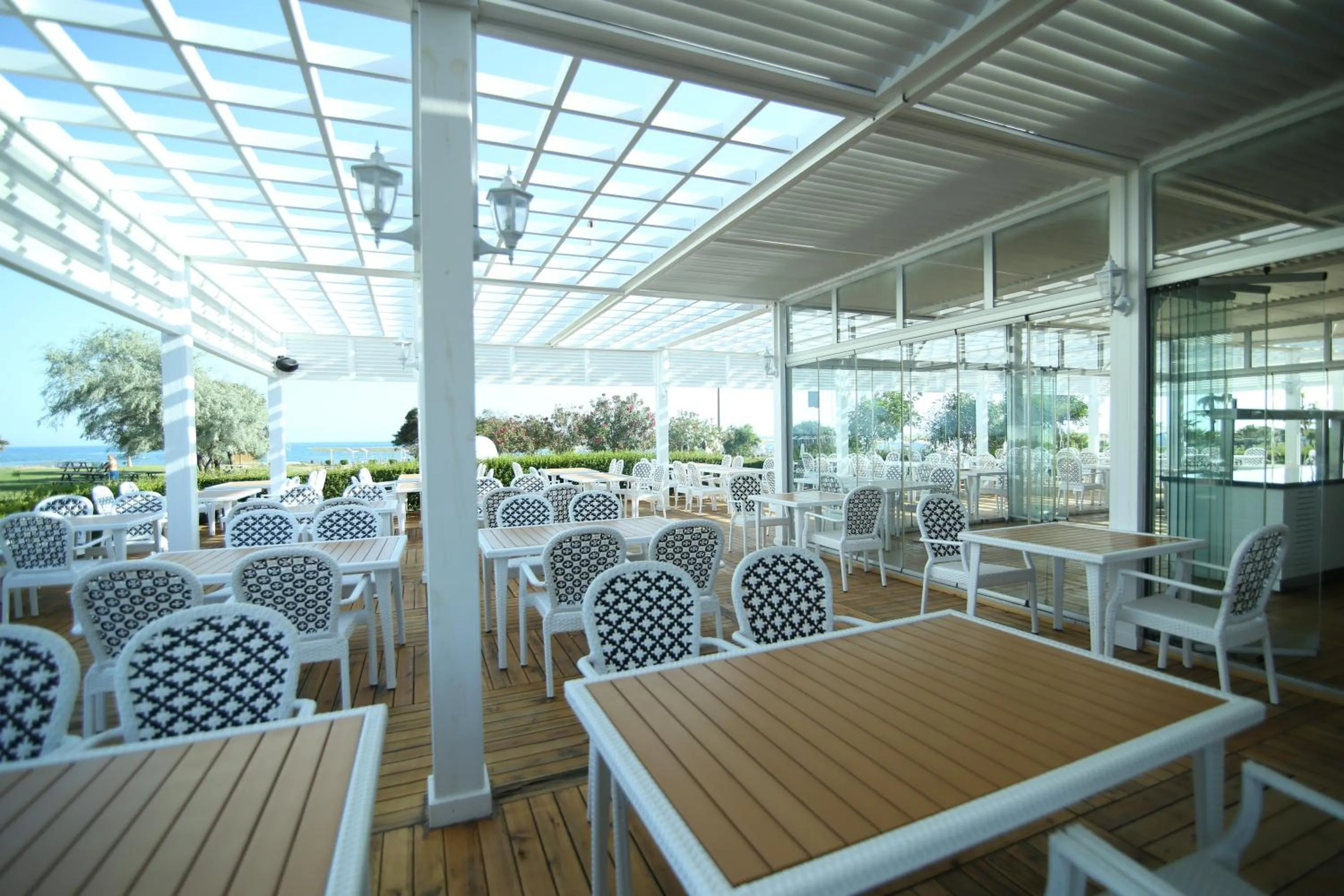 Restaurant/places to eat in Glamour Resort & SPA