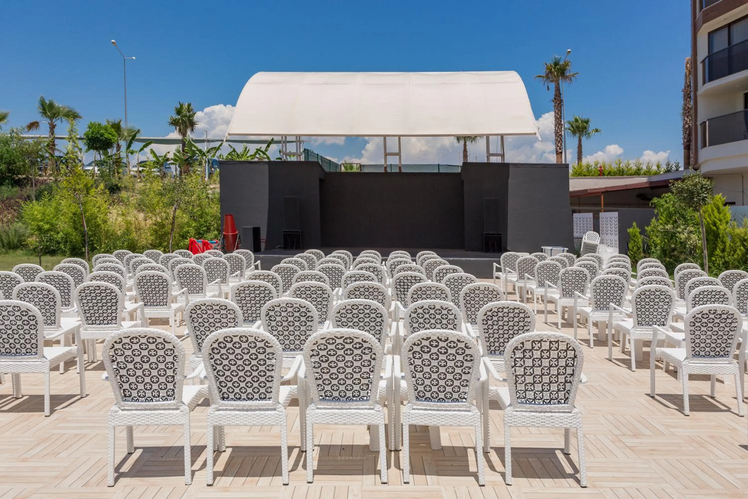 Entertainment in Glamour Resort & SPA