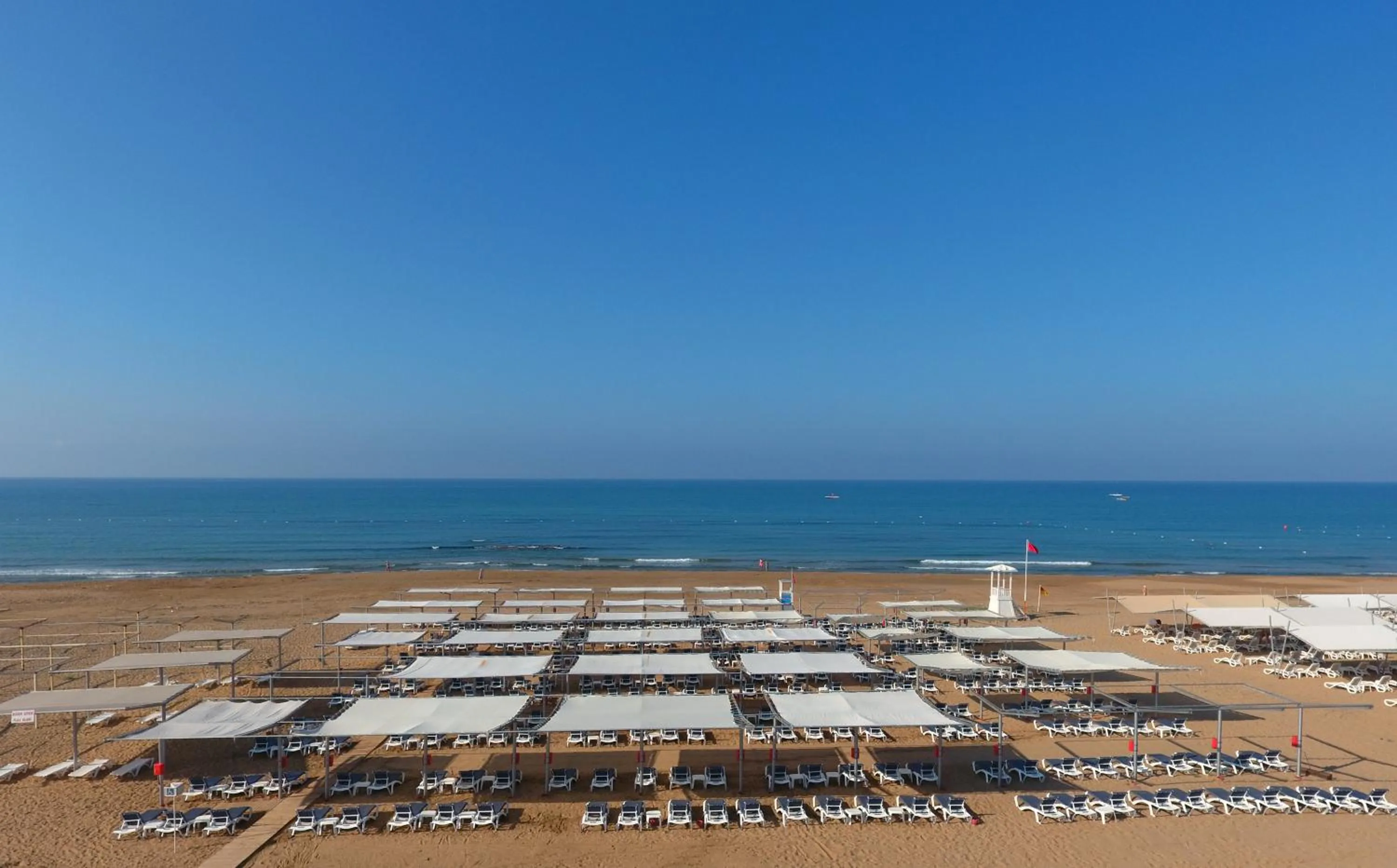 Beach in Glamour Resort & SPA