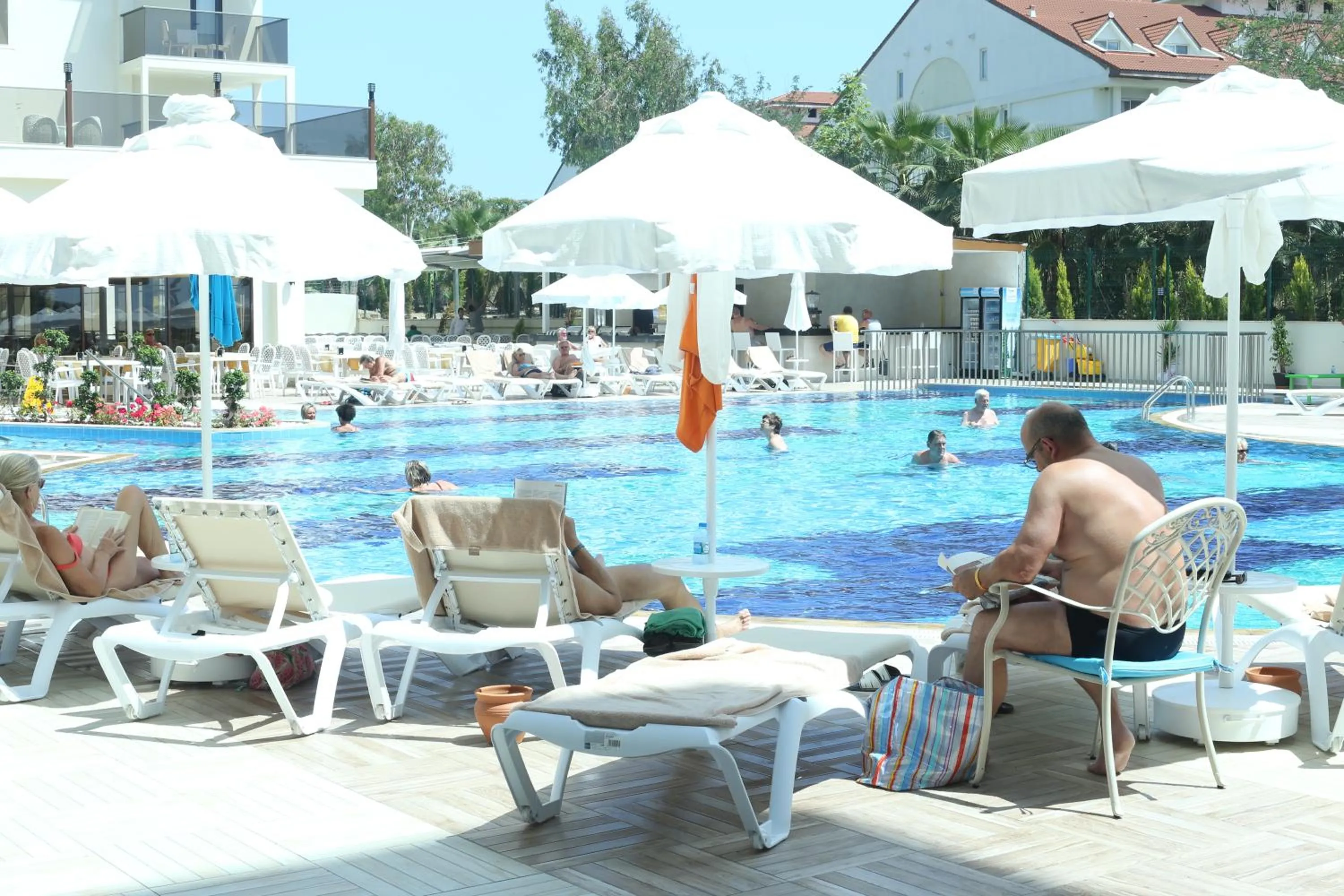 Day in Glamour Resort & SPA
