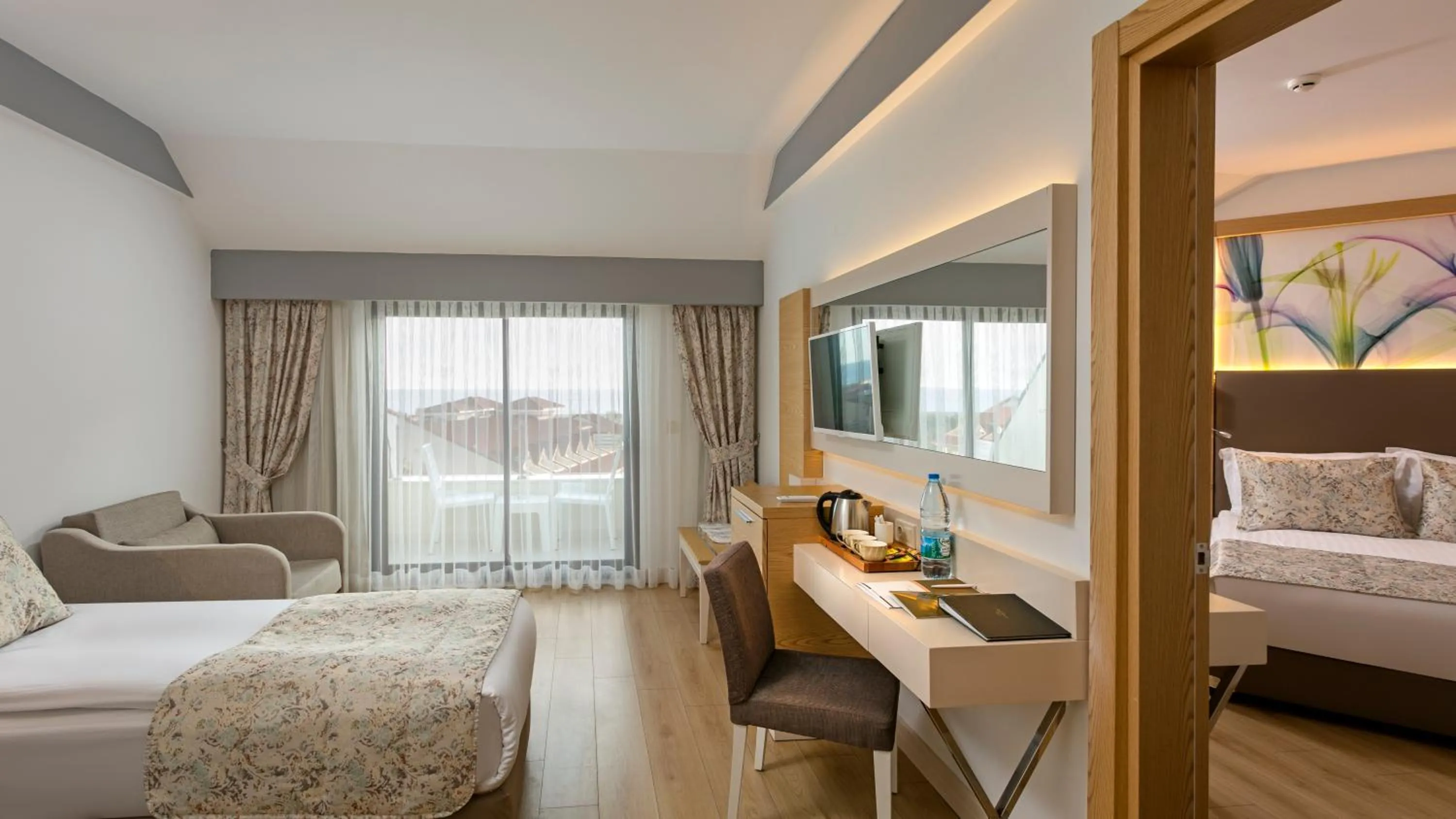 Photo of the whole room, Bed in Glamour Resort & SPA